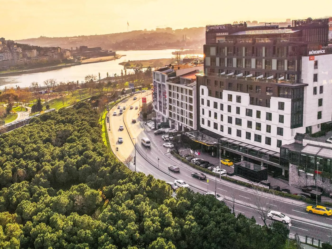 Property building in Mövenpick Istanbul Hotel Golden Horn