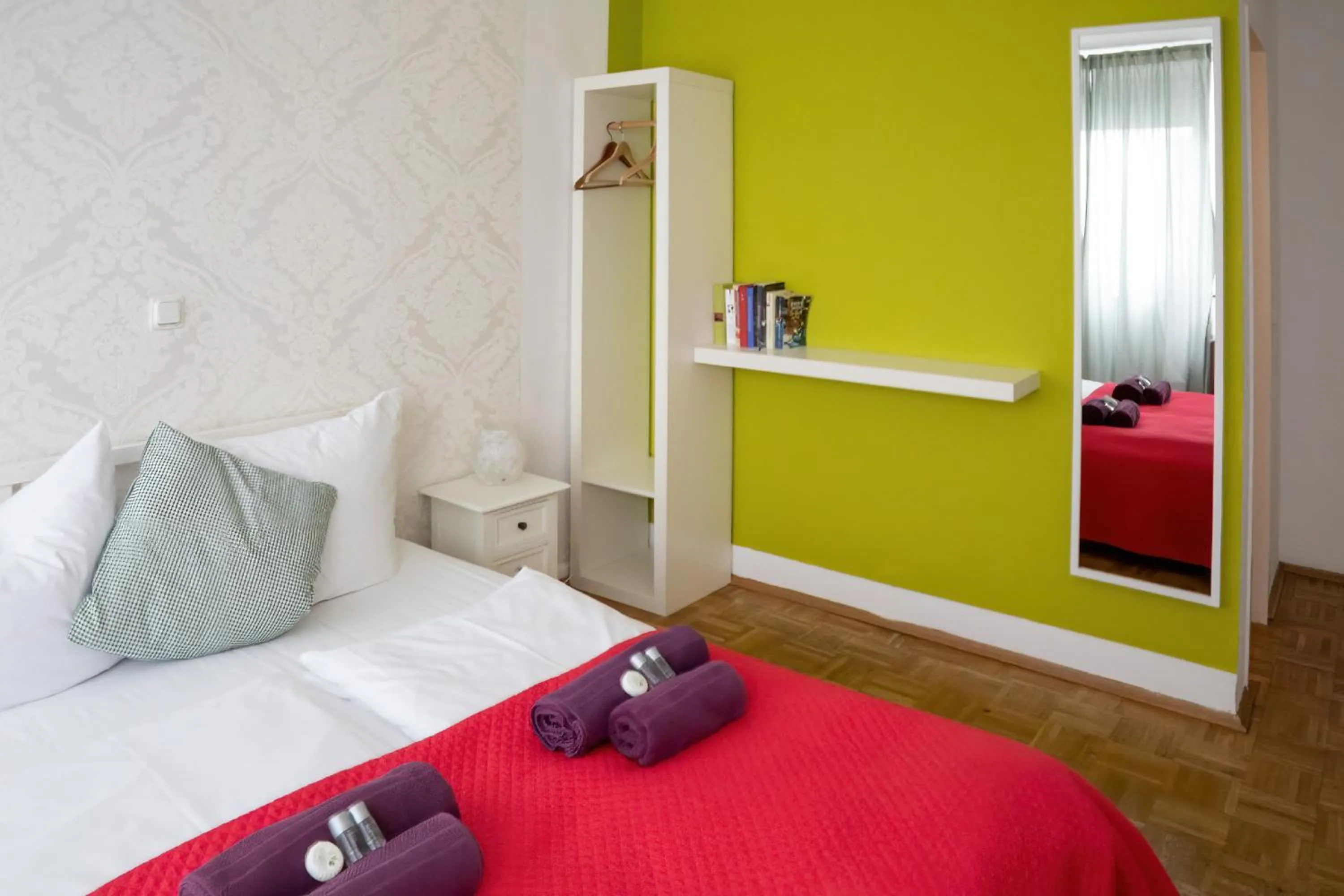 Bedroom, Bed in B&B MY PLACE mit Frühstückspaket - with Breakfastbox