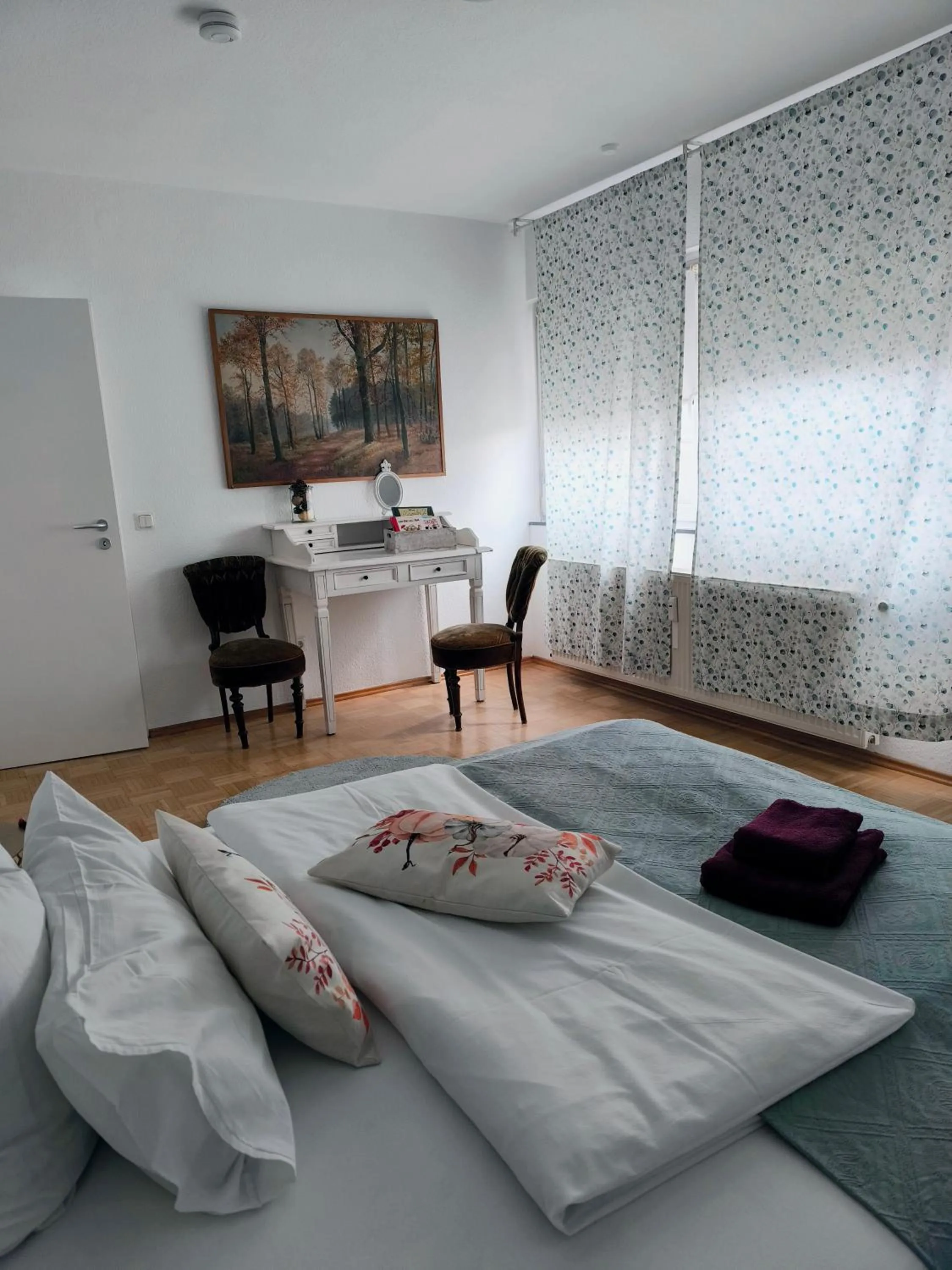 Bed in B&B MY PLACE mit Frühstückspaket - with Breakfastbox