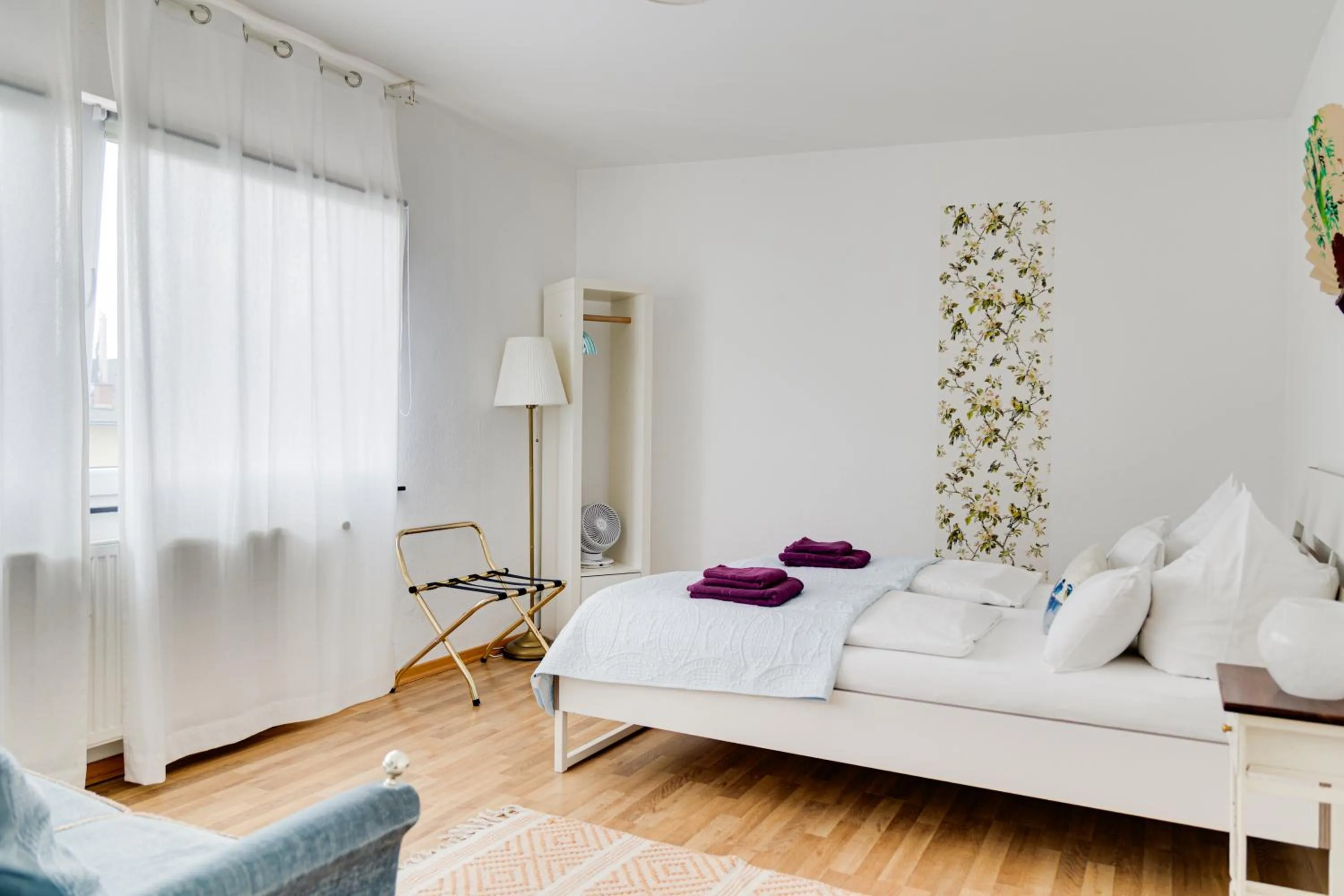 Bed in B&B MY PLACE mit Frühstückspaket - with Breakfastbox