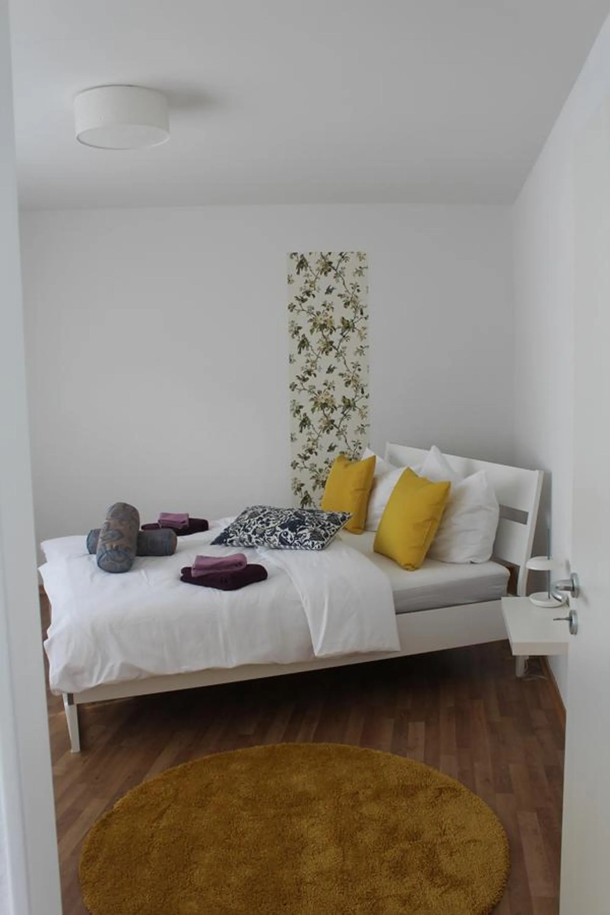 Bed in B&B MY PLACE mit Frühstückspaket - with Breakfastbox