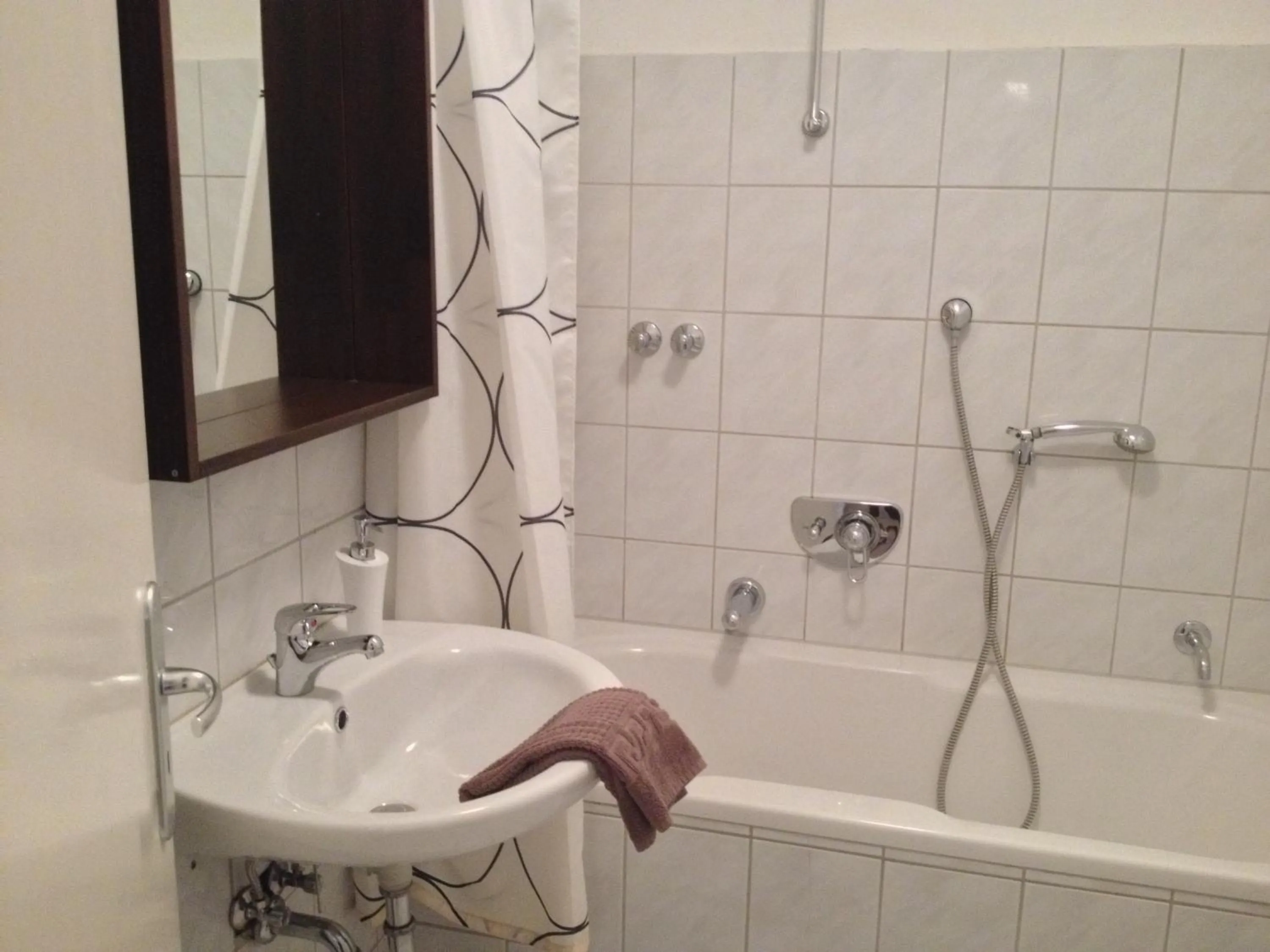 Bathroom in B&B MY PLACE mit Frühstückspaket - with Breakfastbox