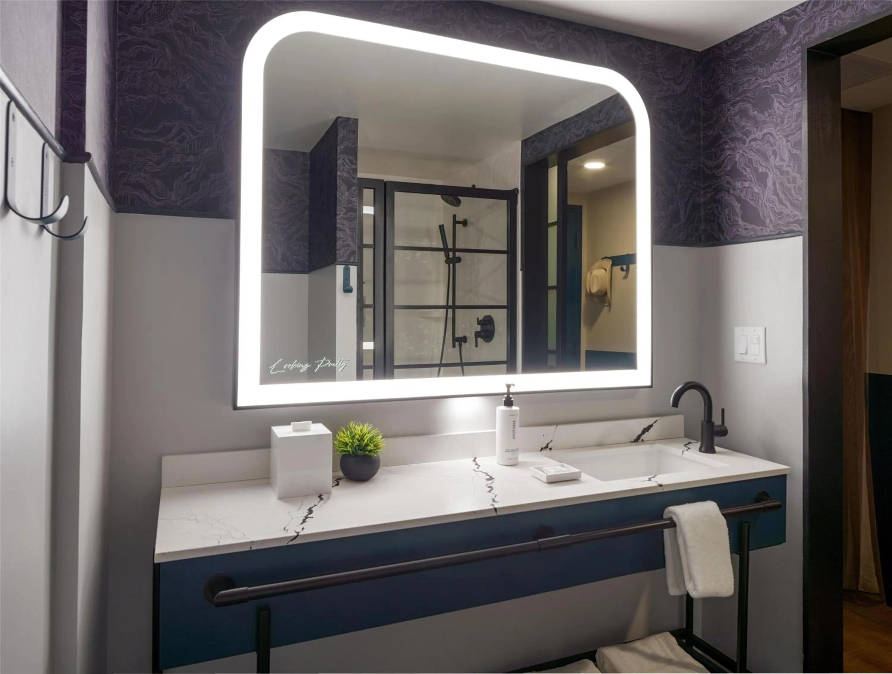 Bathroom in Caption by Hyatt Downtown Nashville