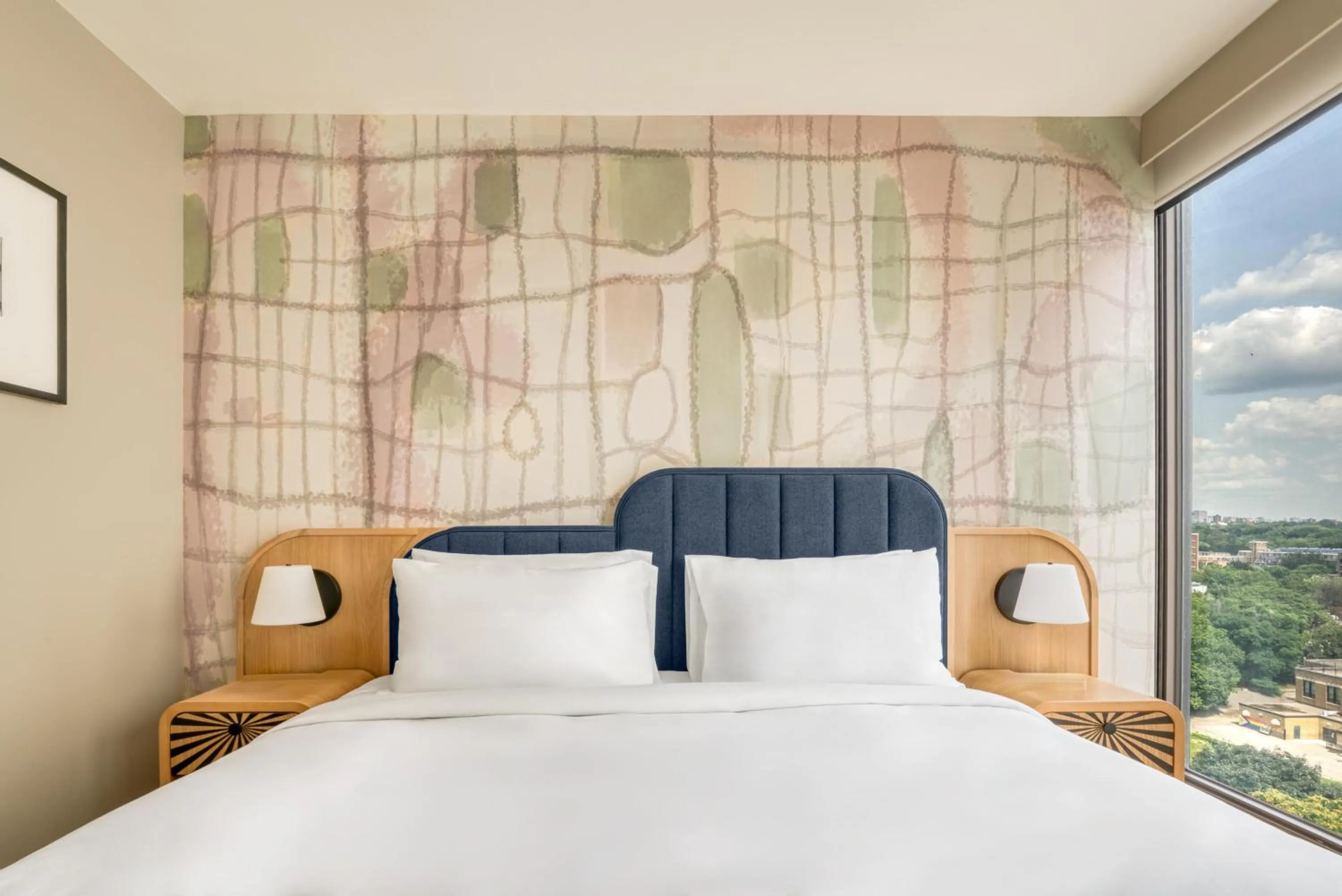 Bedroom, Bed in Toor Hotel Toronto, Part Of Jdv By Hyatt