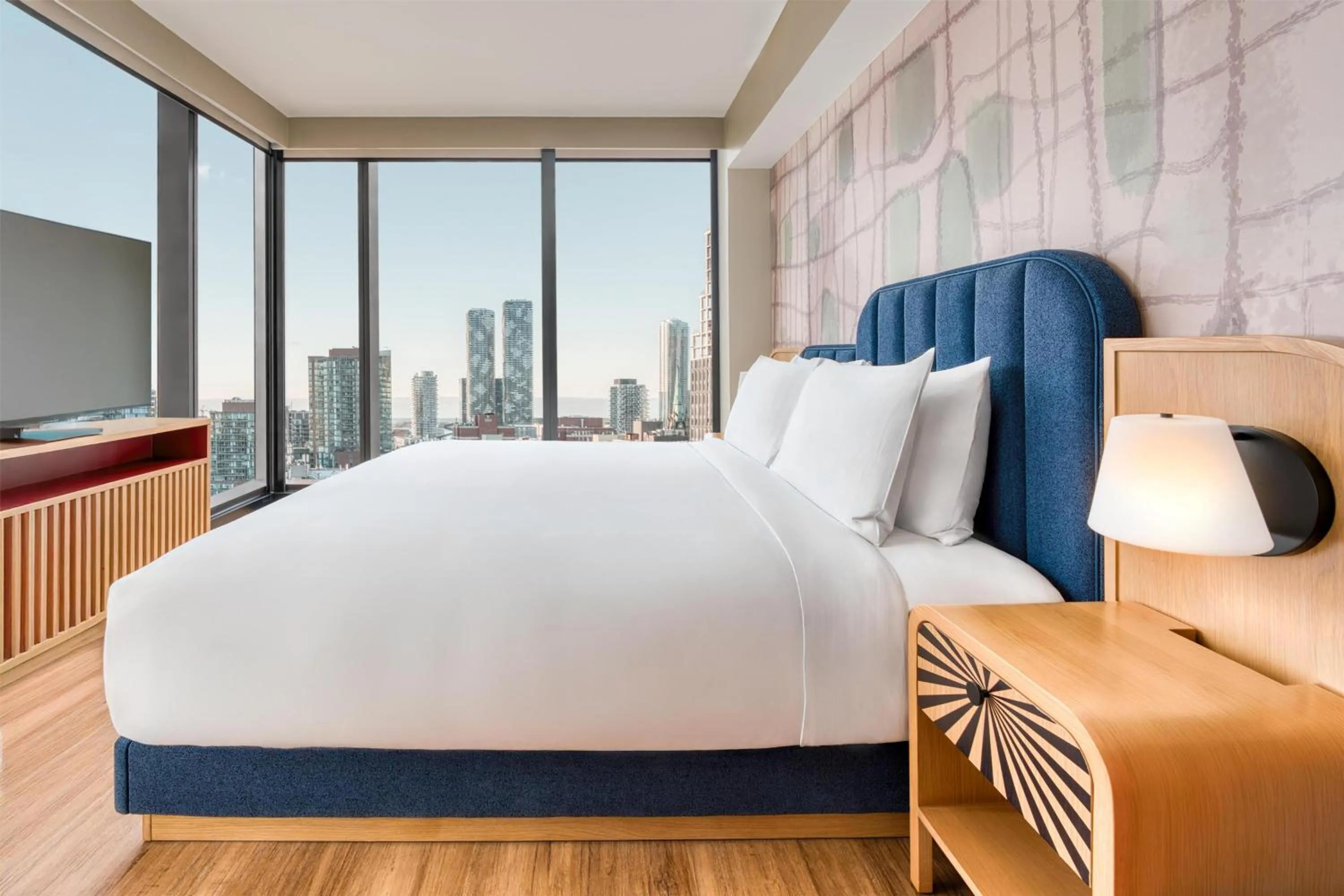 Photo of the whole room, Bed in Toor Hotel Toronto, Part Of Jdv By Hyatt