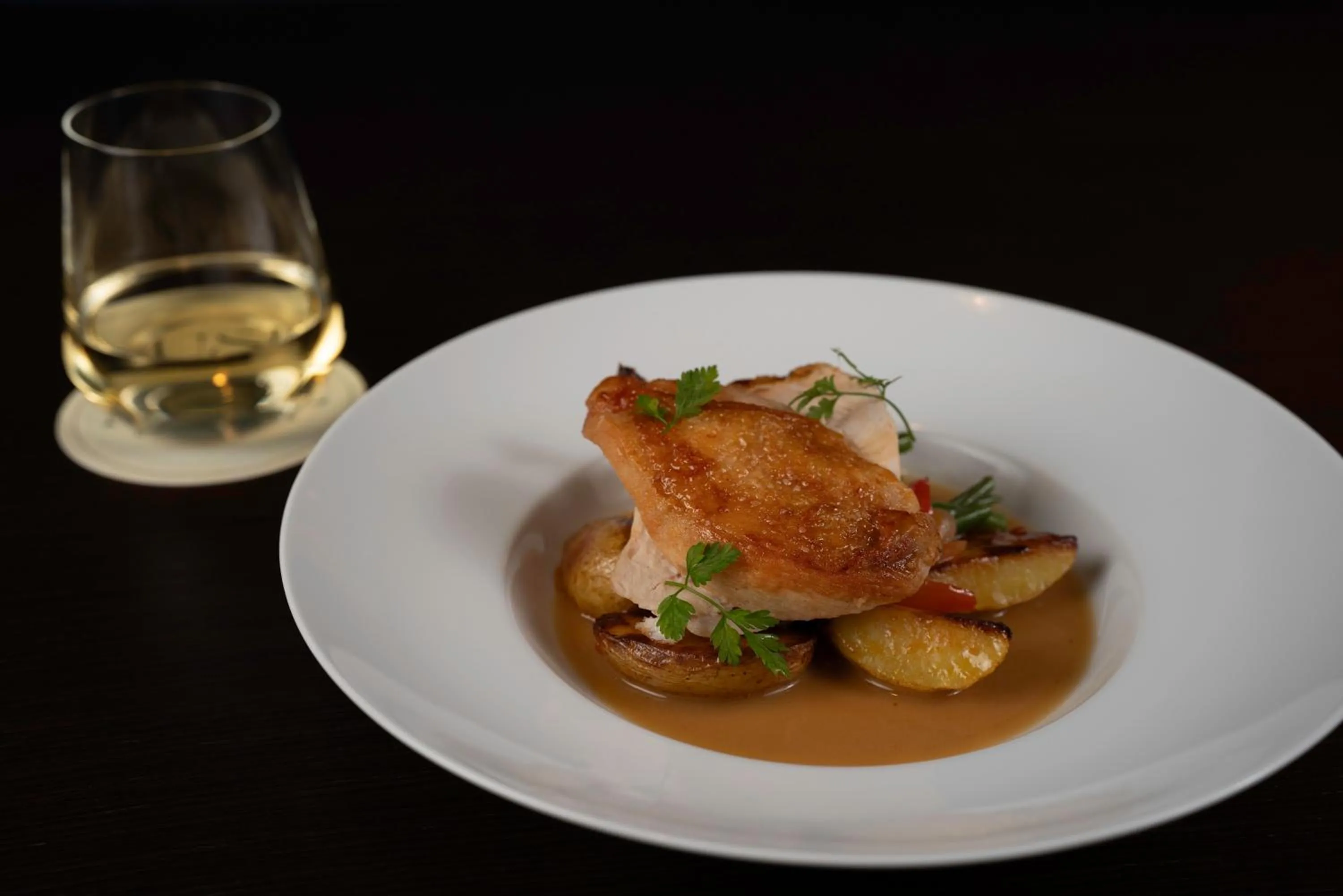 Food and drinks in Toor Hotel Toronto, Part Of Jdv By Hyatt