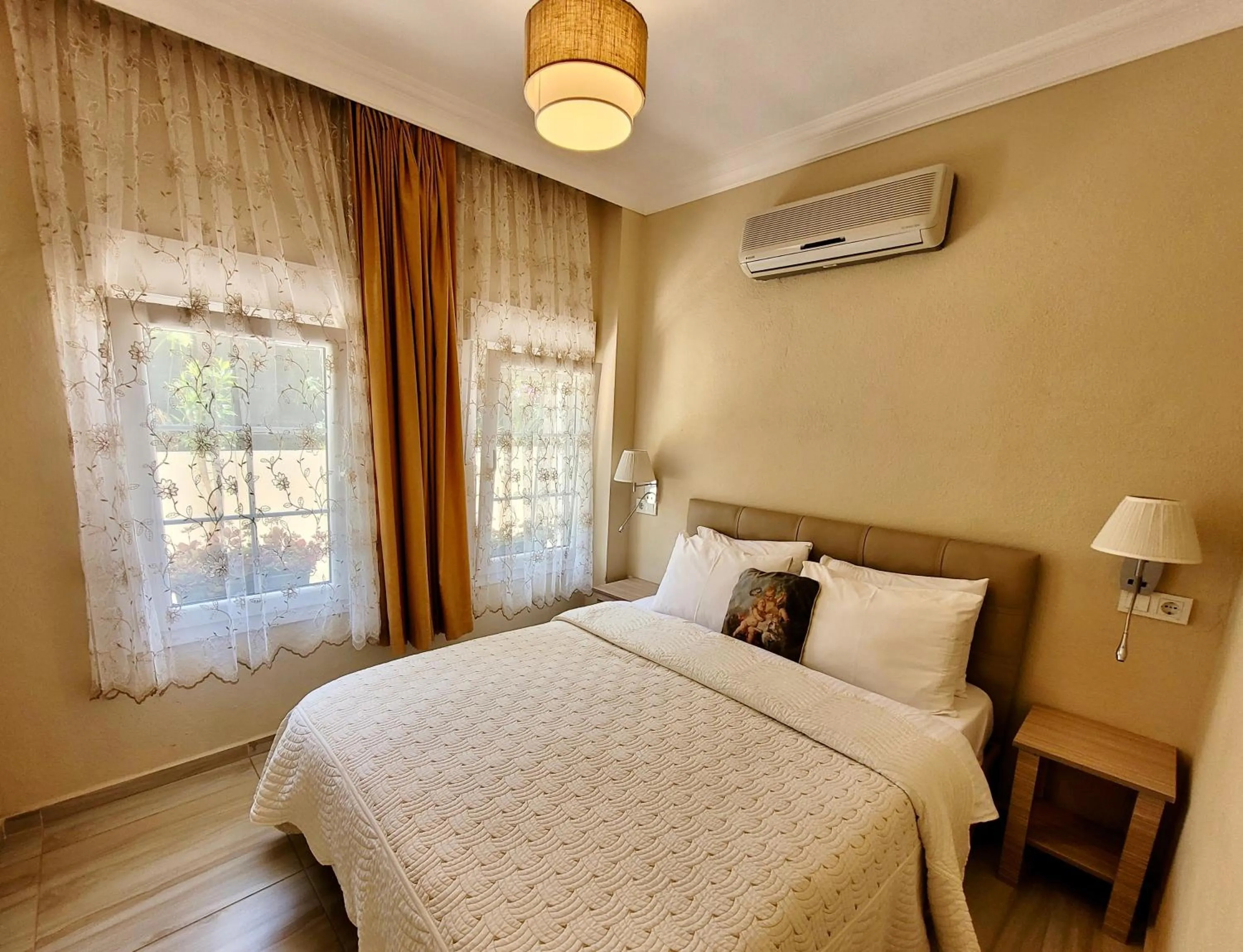 Bed in Arp Dalyan