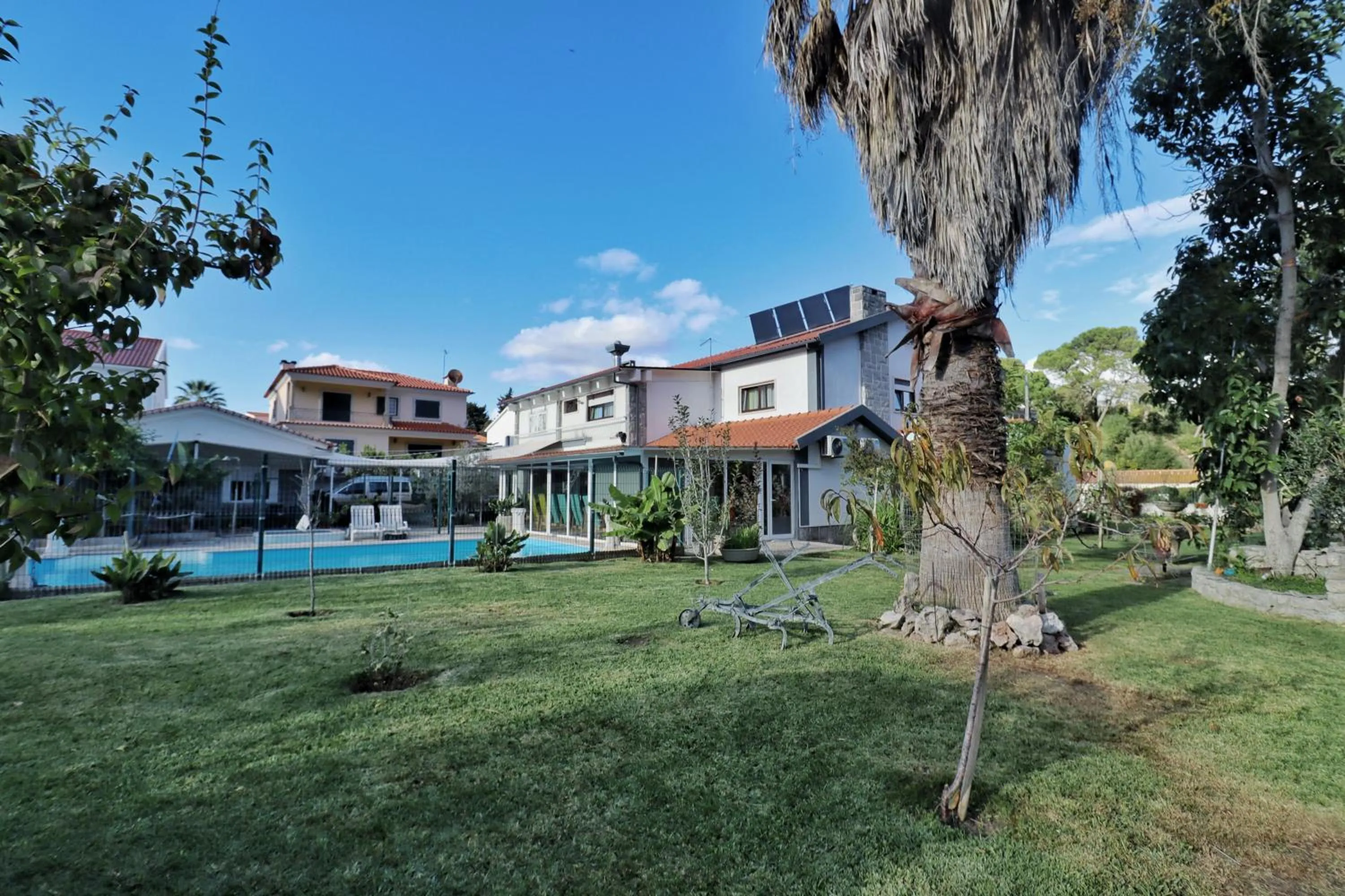 Garden in Hostel Jardins de São Luís