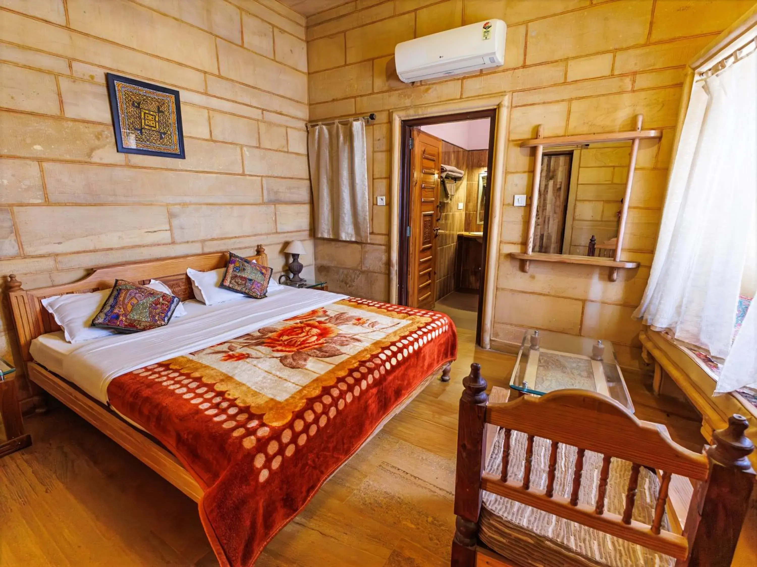 Deluxe Double Room in Hotel The Silk Route Deluxe Double Room in Hotel The Silk Route