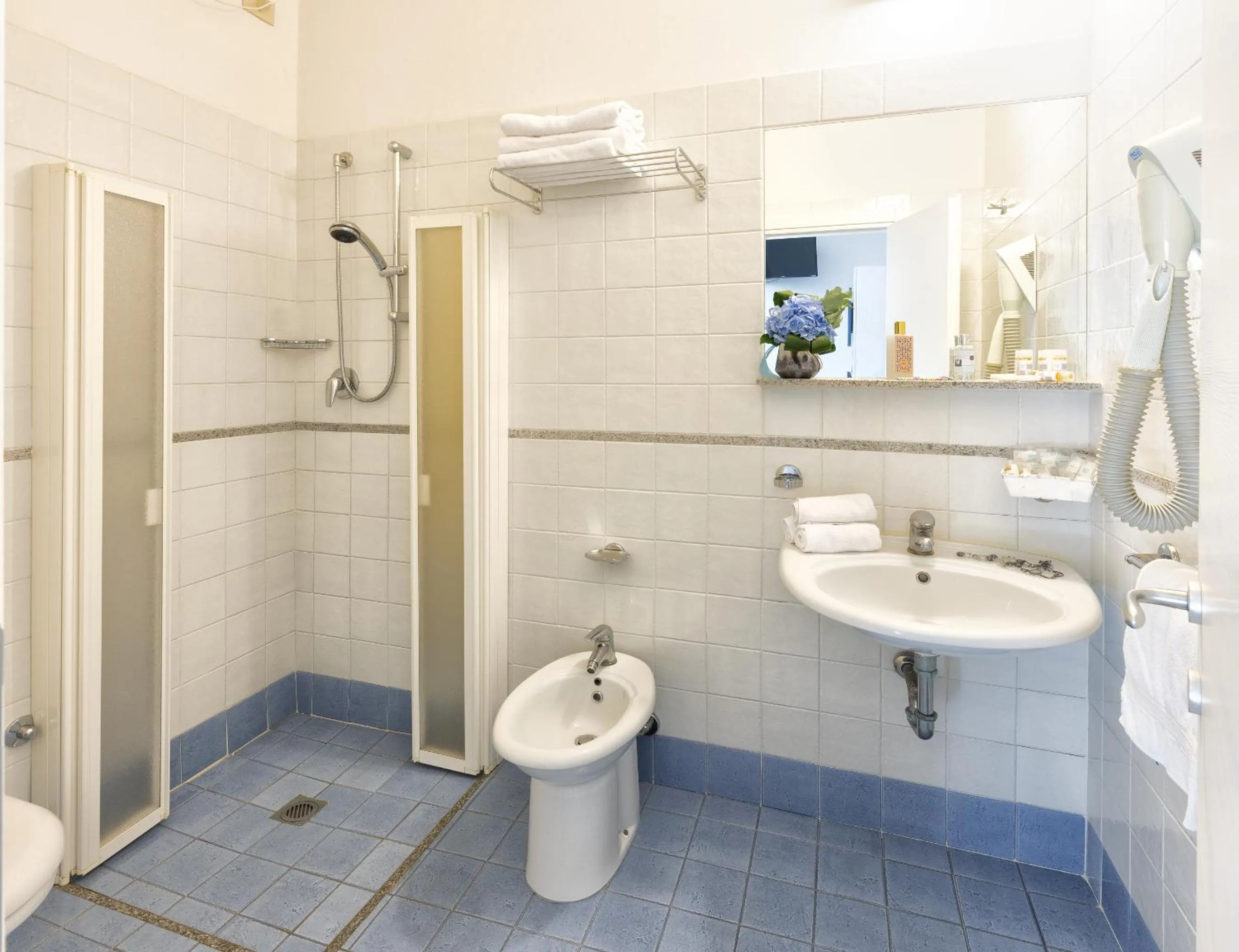 Bathroom in Hotel Capitol