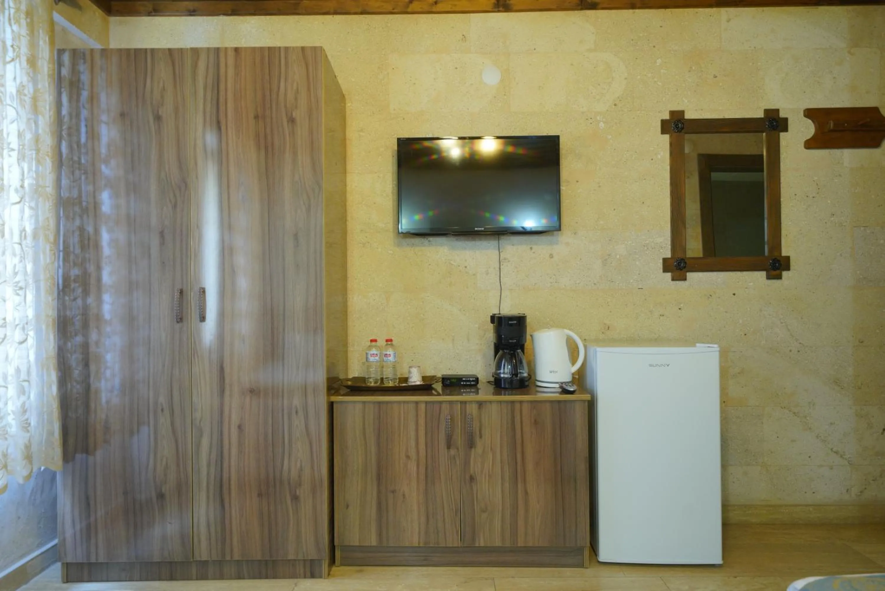 TV and multimedia in Goreme Cave Rooms&Pool