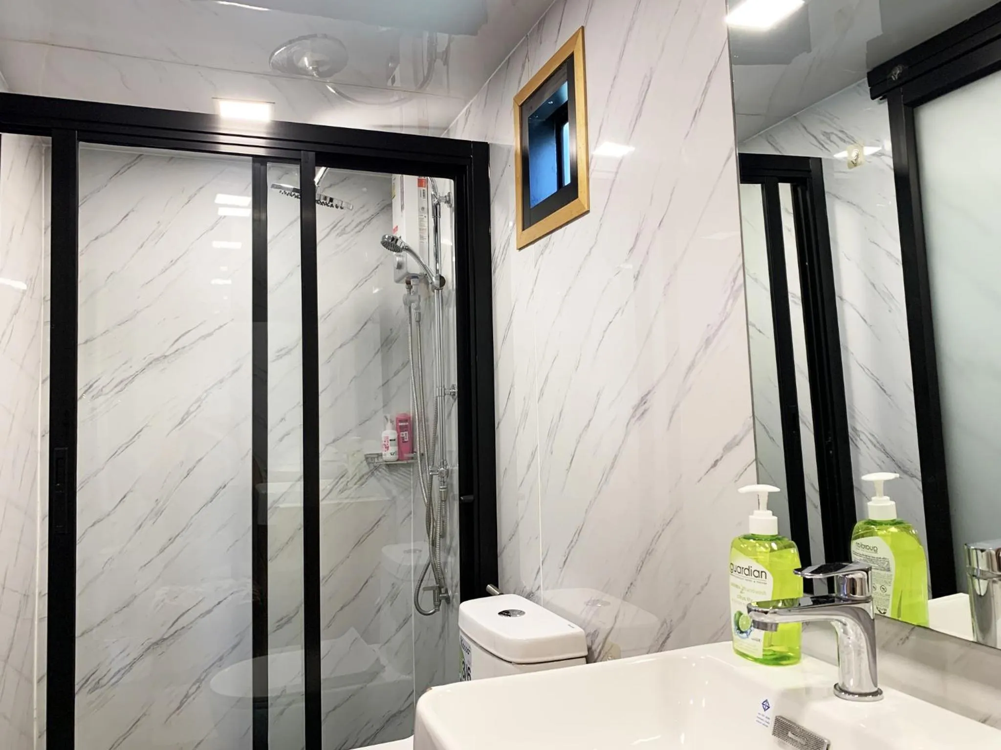 Shower in Abrite House - Tiny House Koh Lanta