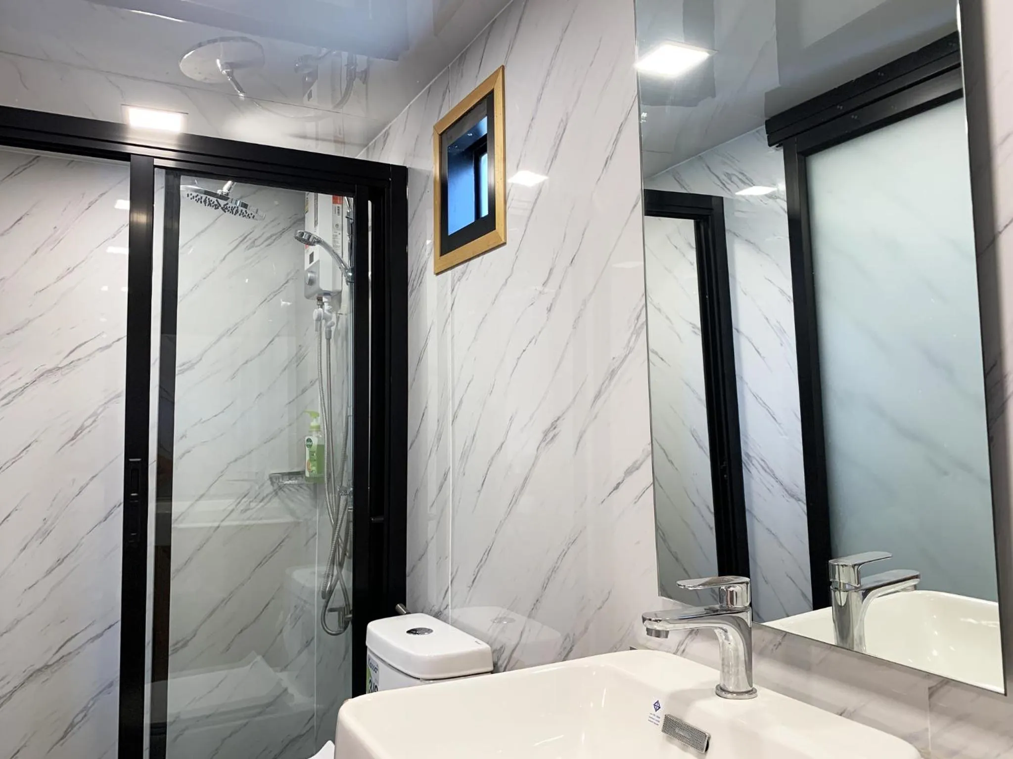 Shower in Abrite House - Tiny House Koh Lanta