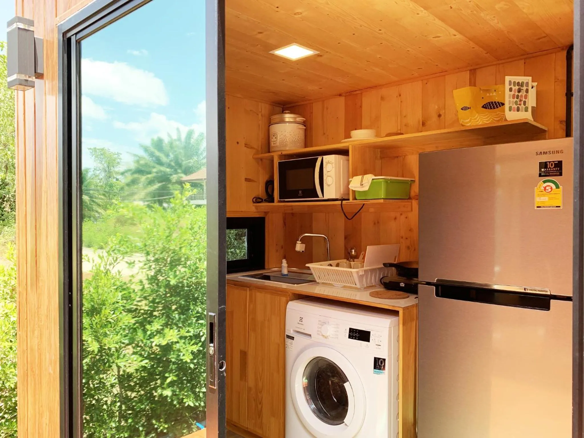 Kitchen or kitchenette in Abrite House - Tiny House Koh Lanta
