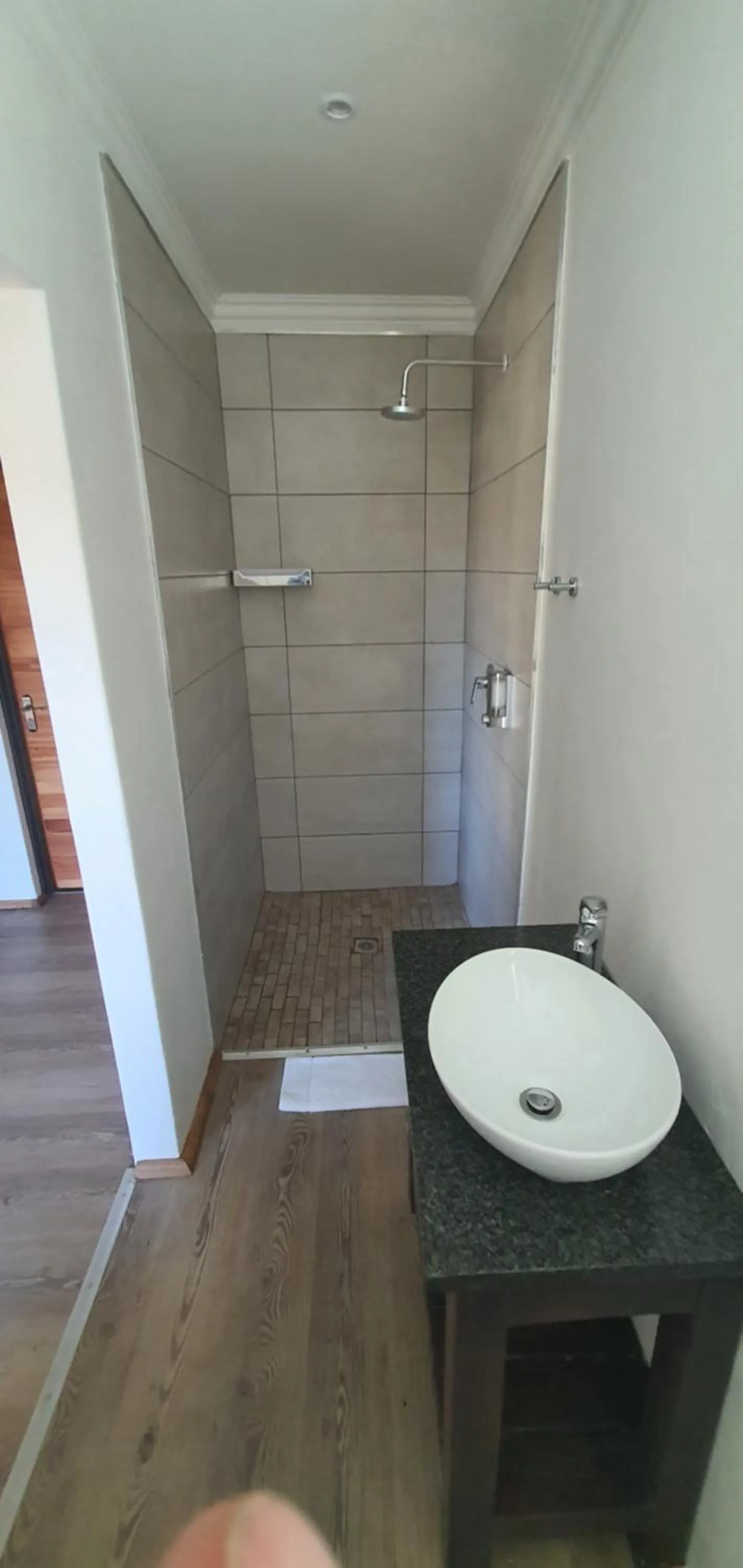 Shower in Acacia Lodge