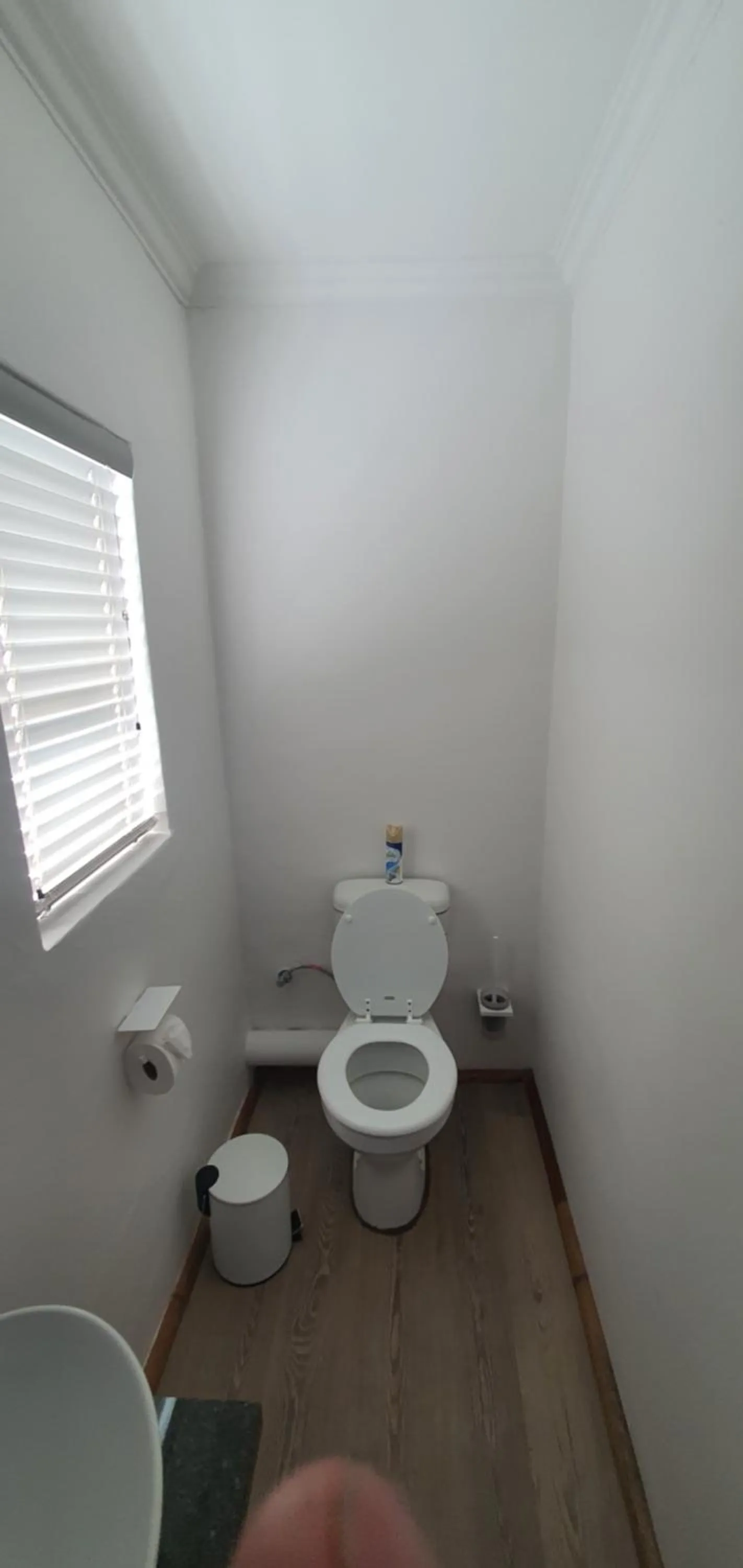 Toilet in Acacia Lodge