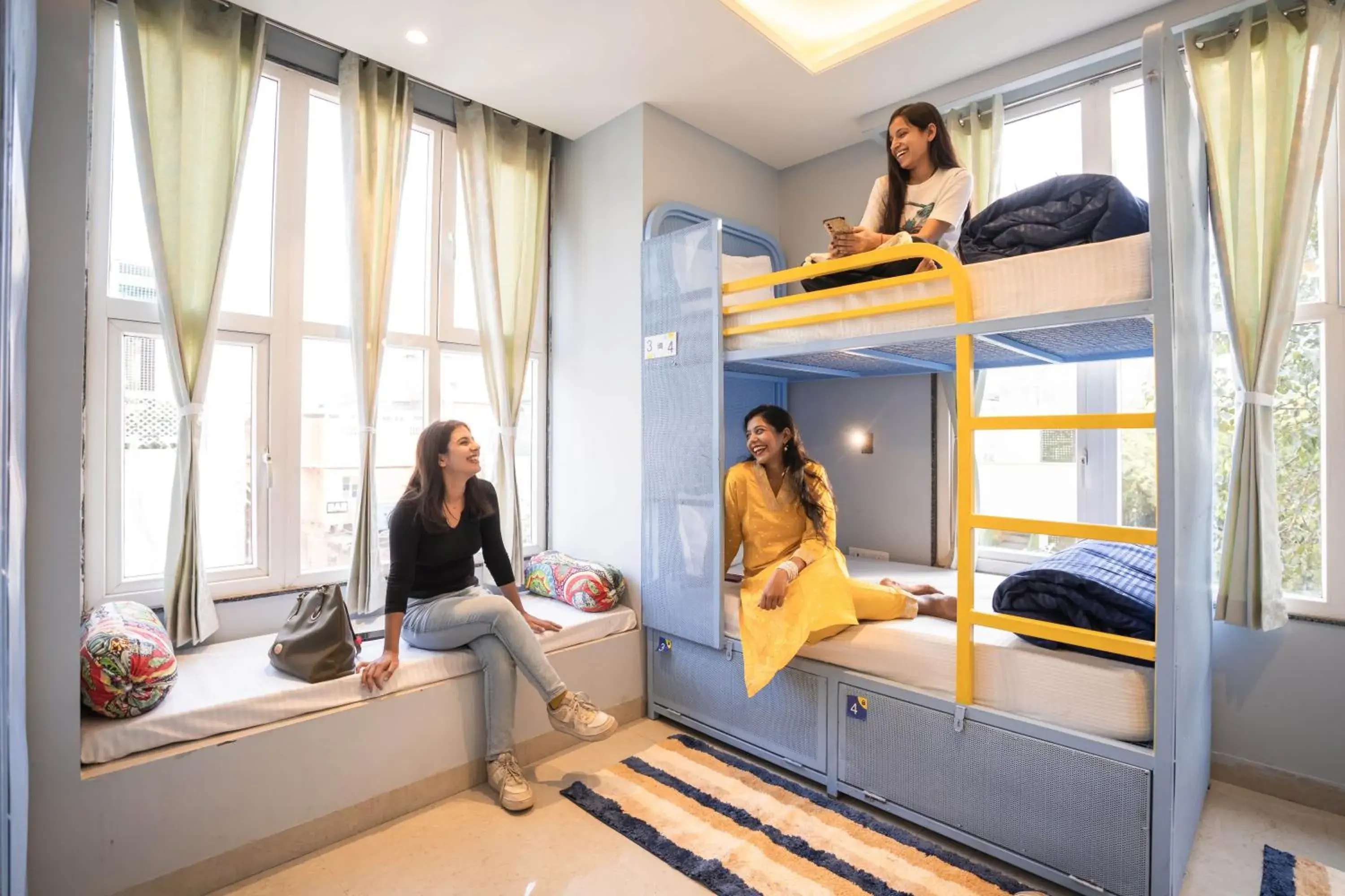 Bed in 8-Bed Mixed Dormitory Room in Shalom Backpackers Jaipur Bed in 8-Bed Mixed Dormitory Room in Shalom Backpackers Jaipur