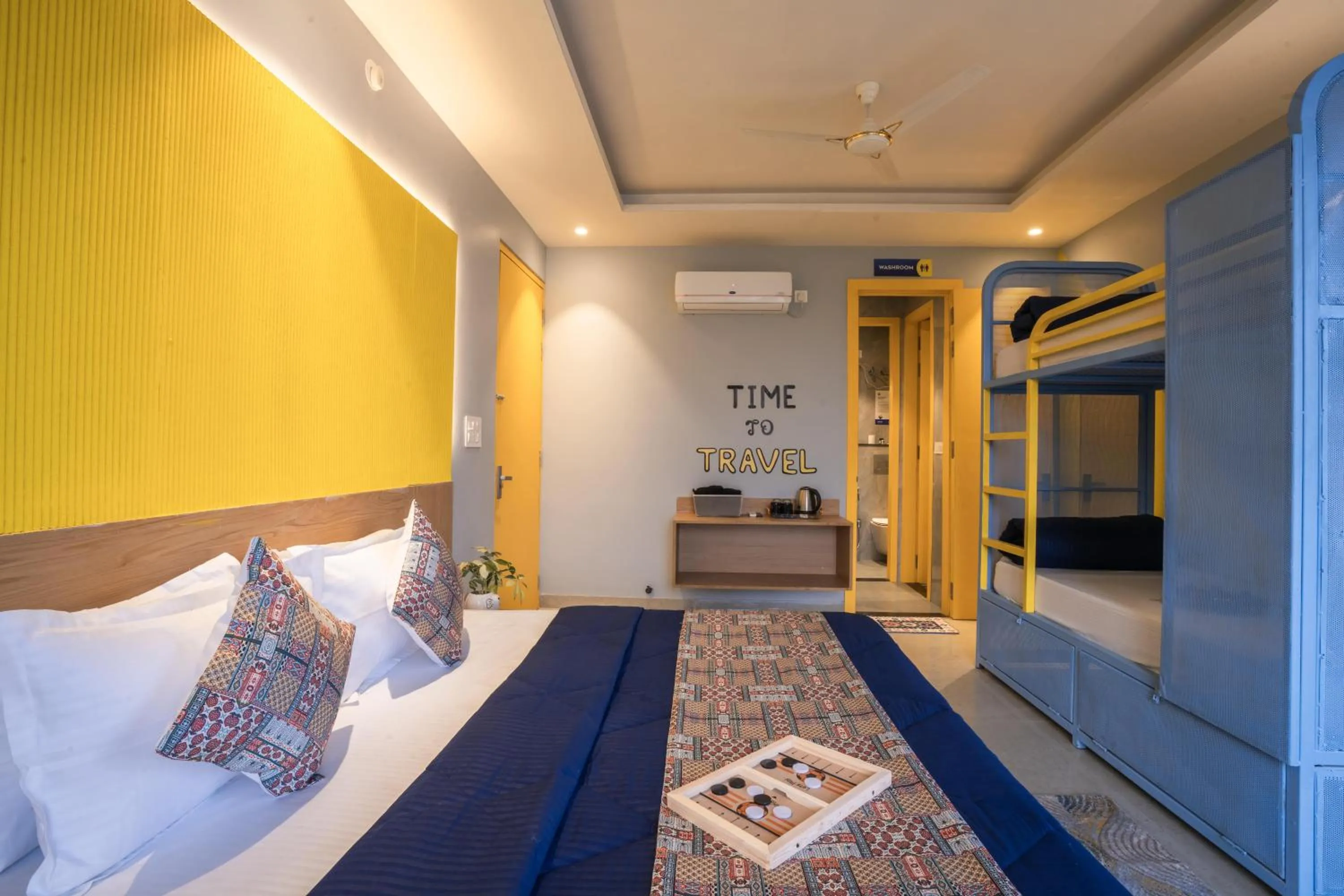 Bed in Shalom Backpackers Jaipur