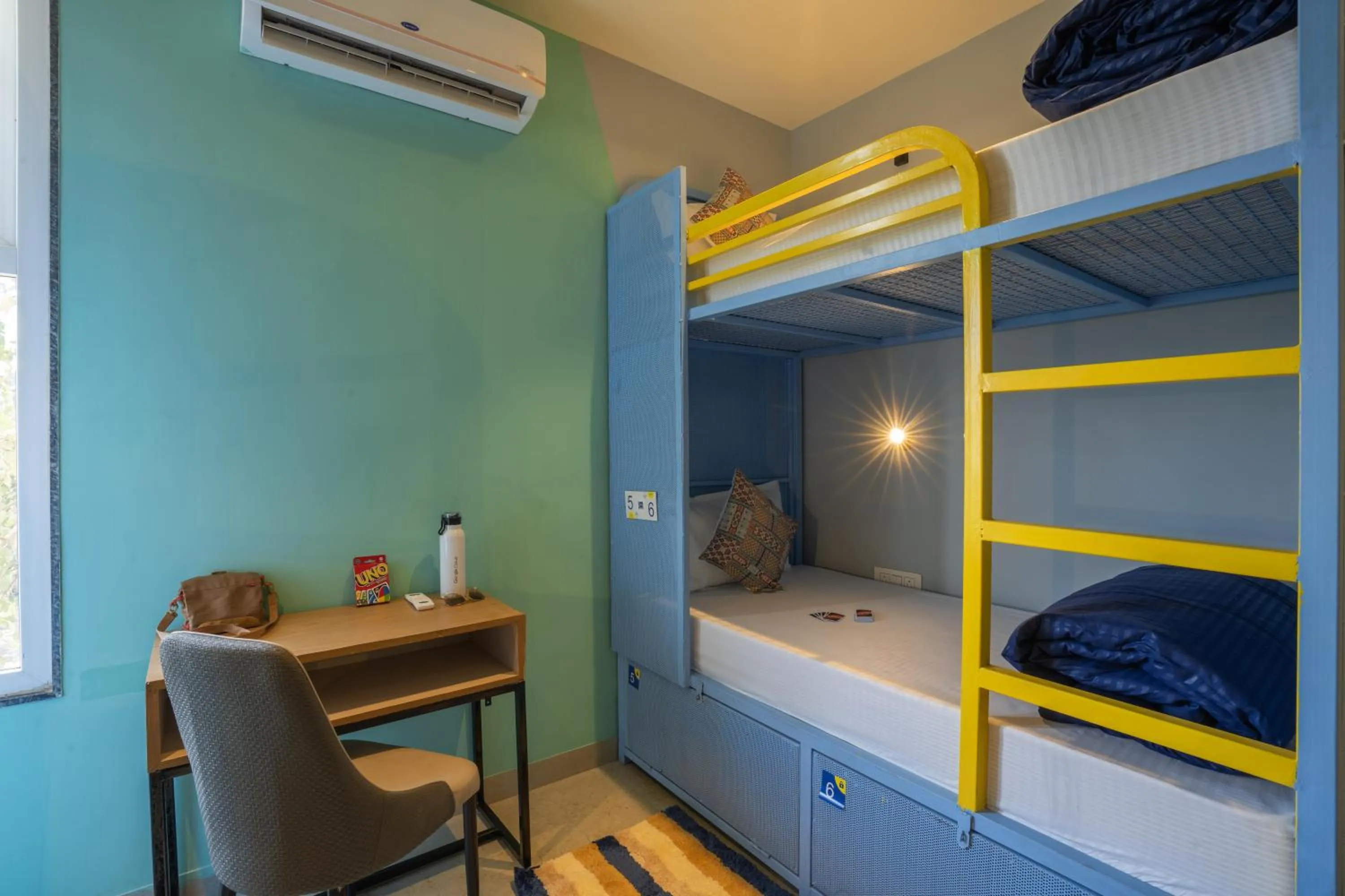 Bedroom, Bed in Shalom Backpackers Jaipur