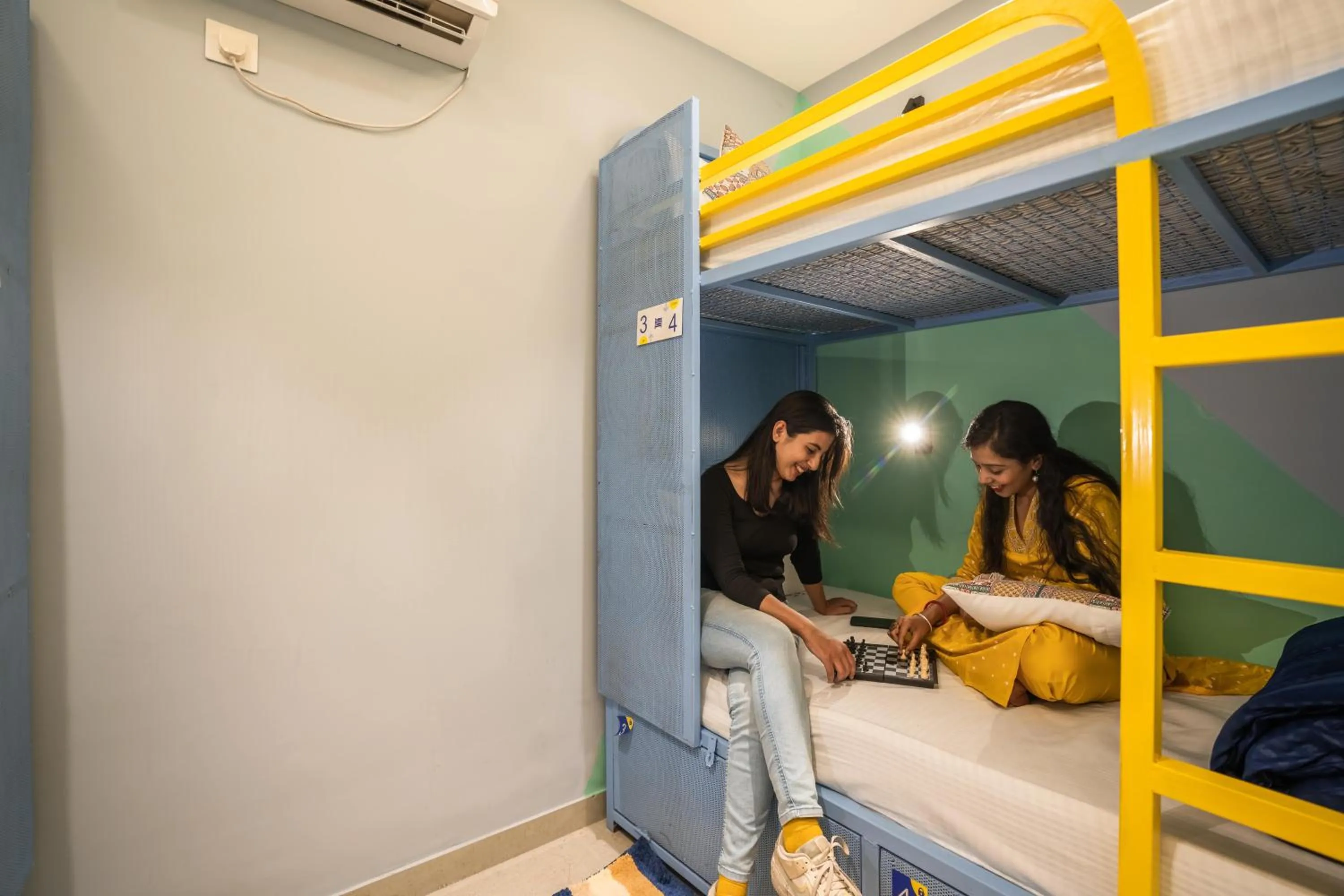 Bed in Shalom Backpackers Jaipur