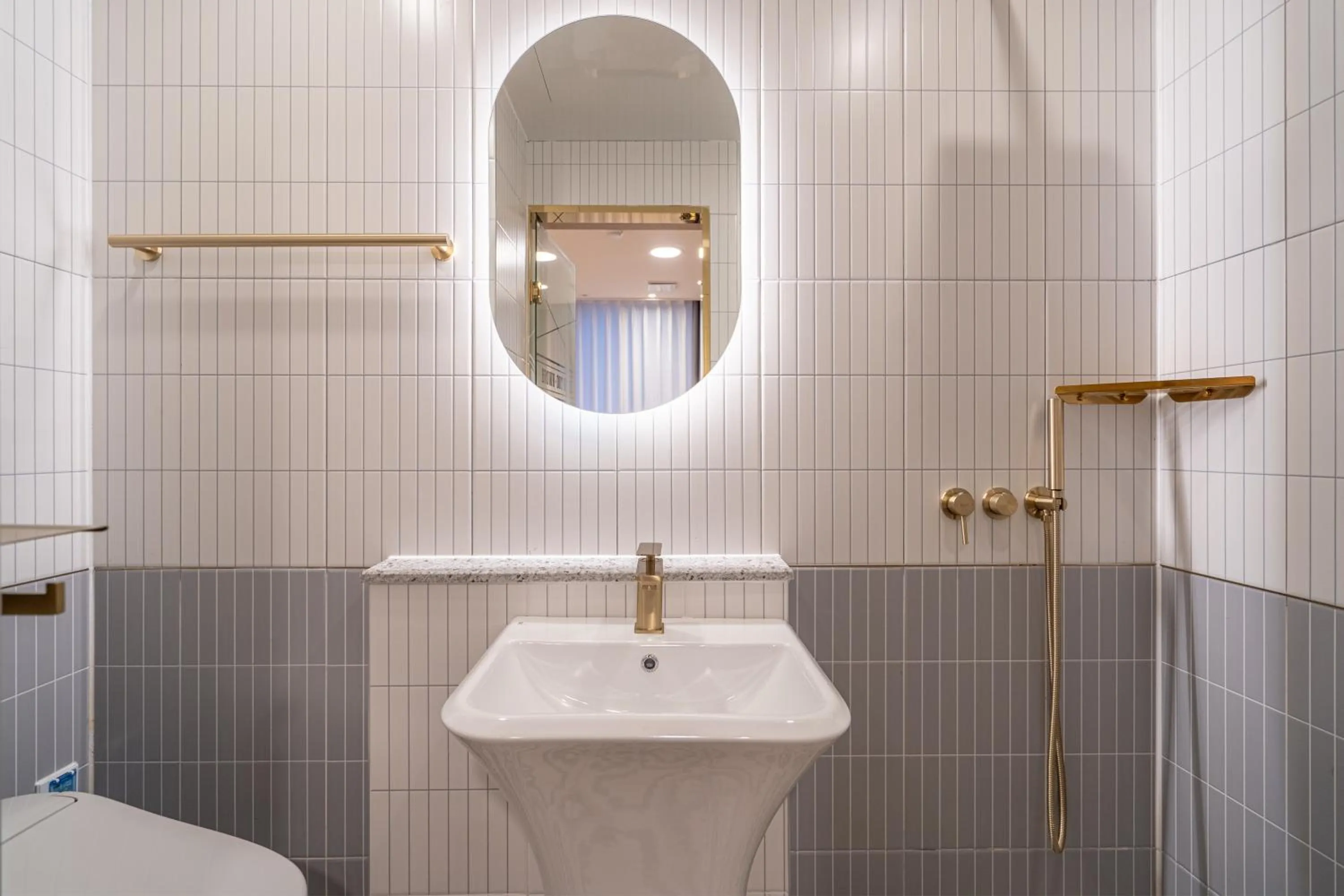 Toilet in Browndot hotel Gimhae cityhall