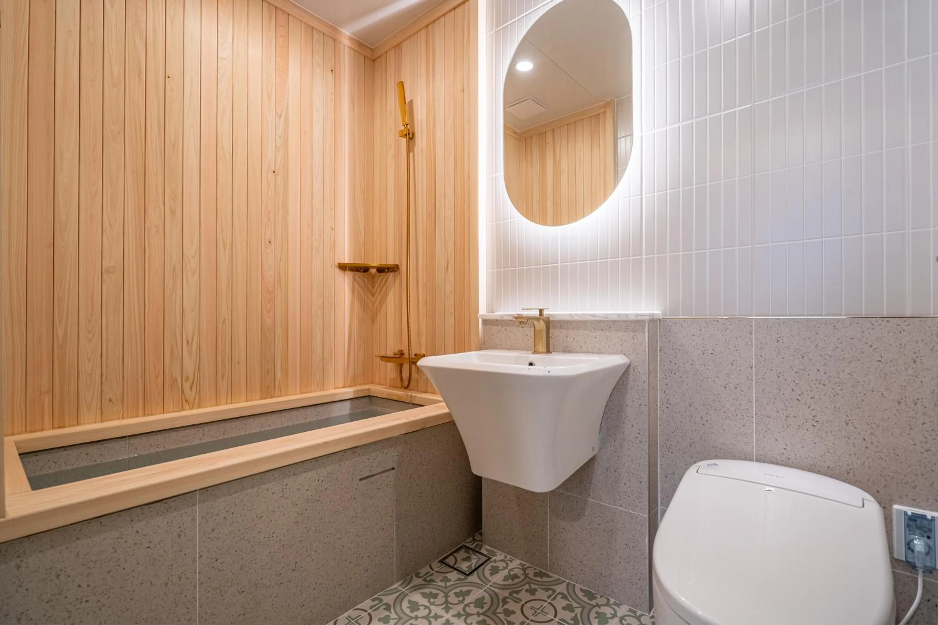 Bathroom in Browndot hotel Gimhae cityhall