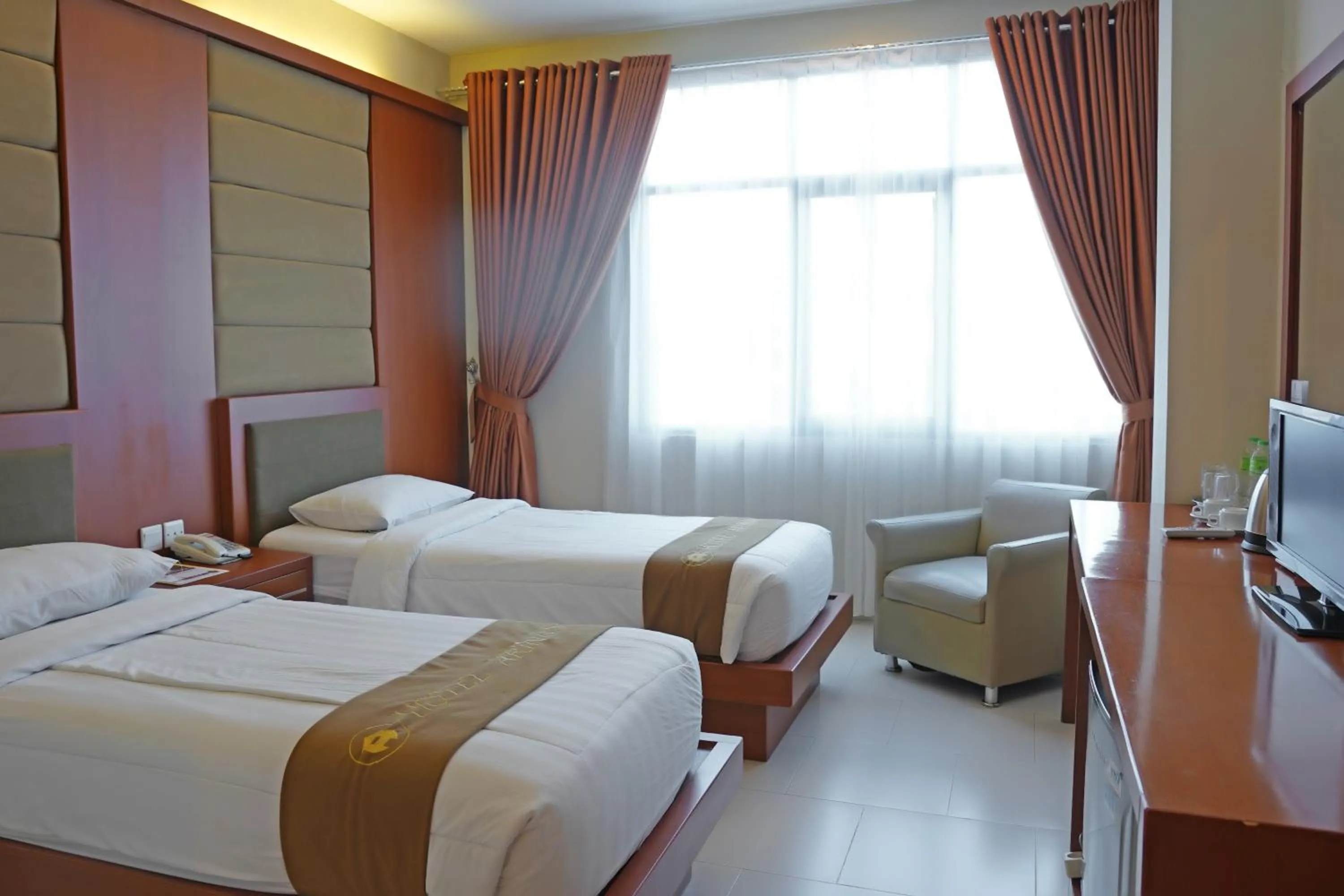 Superior Twin Room in Arinas Hotel