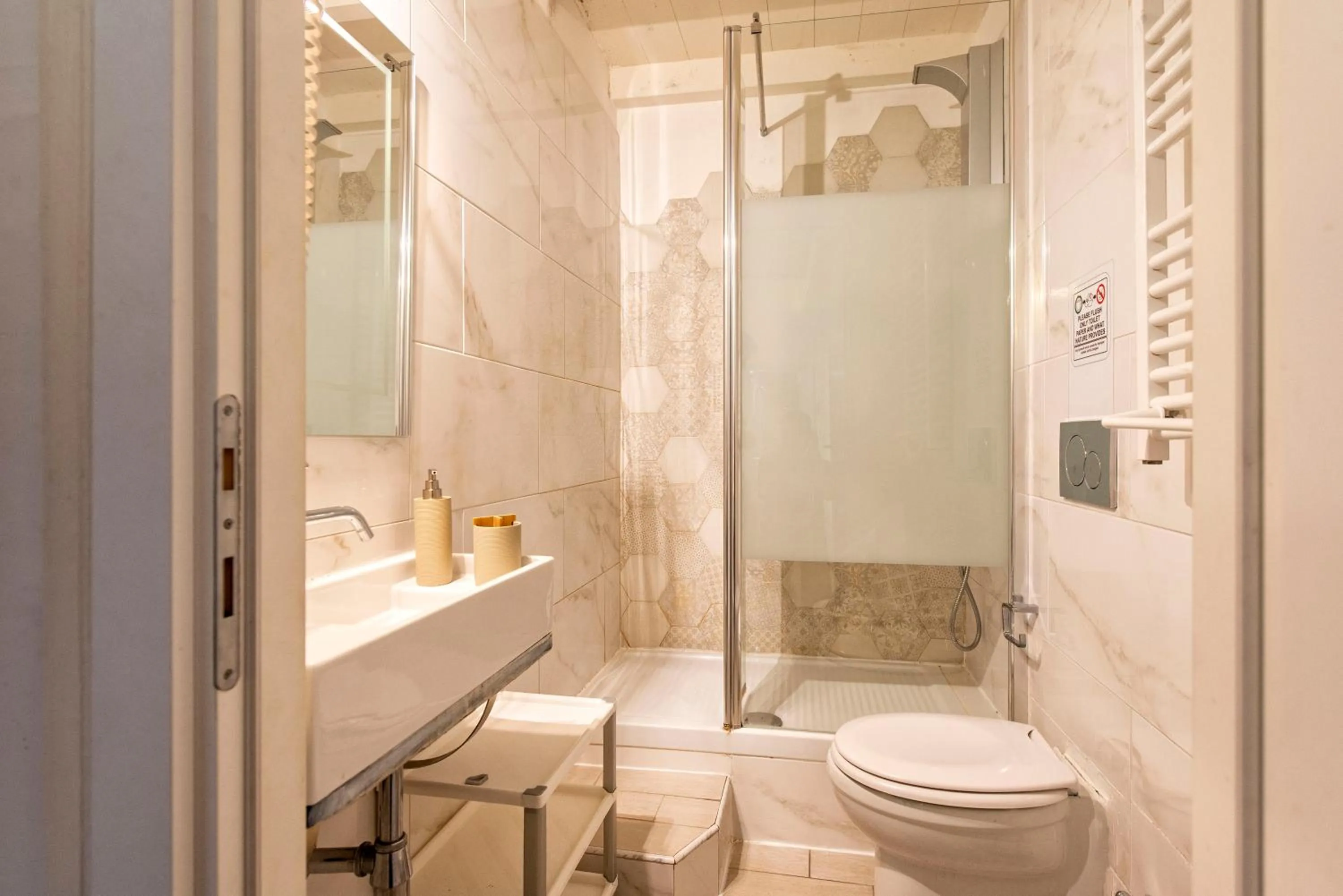 Bathroom in Merulana Suite Apartment