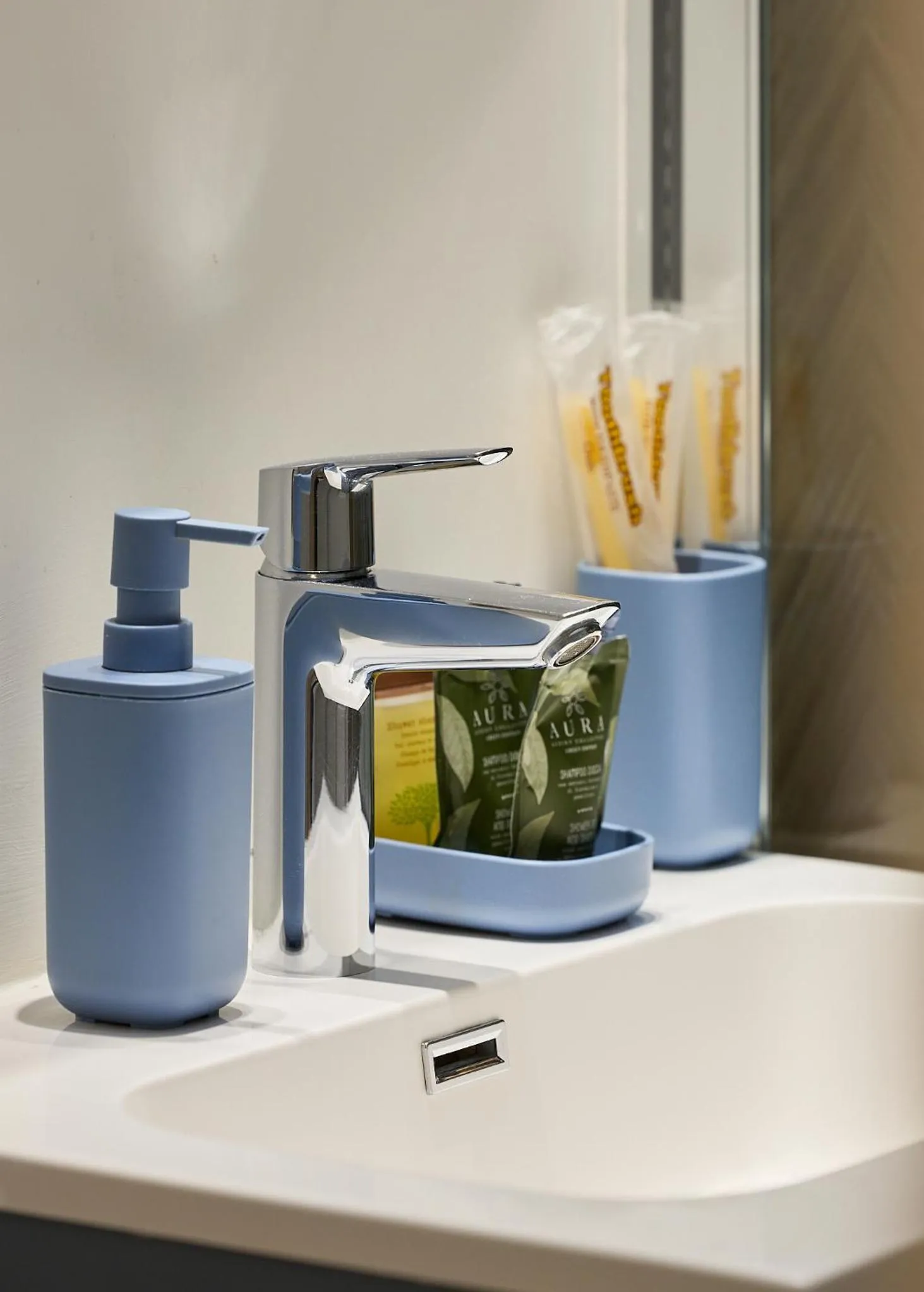 Bathroom in Merulana Suite Apartment