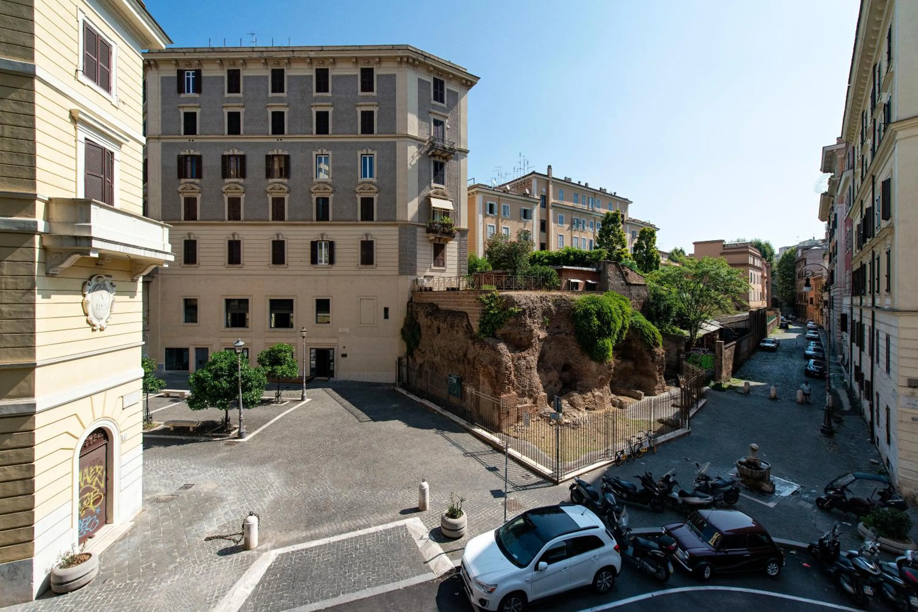 City view in Merulana Suite Apartment