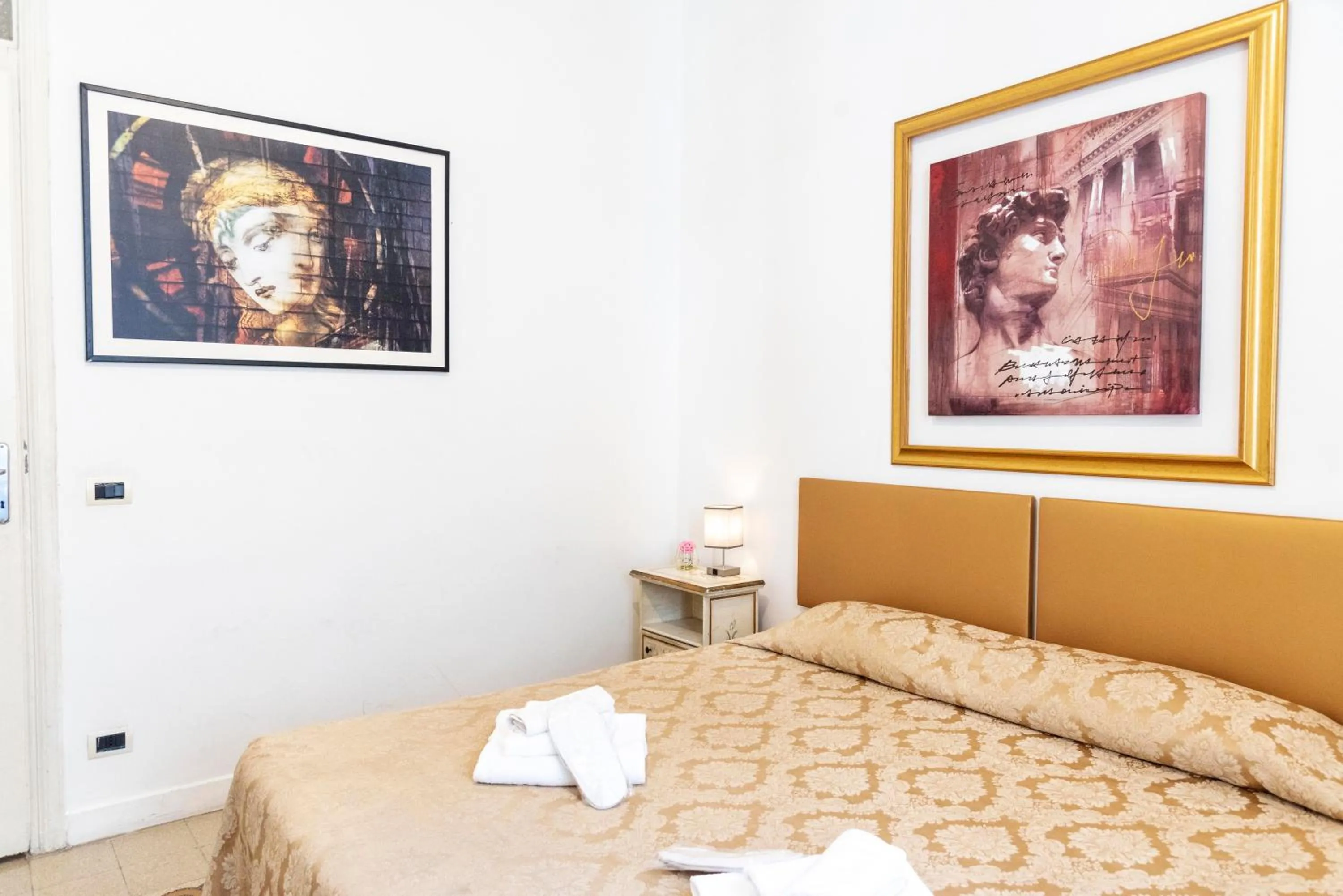 Bedroom, Bed in Merulana Suite Apartment