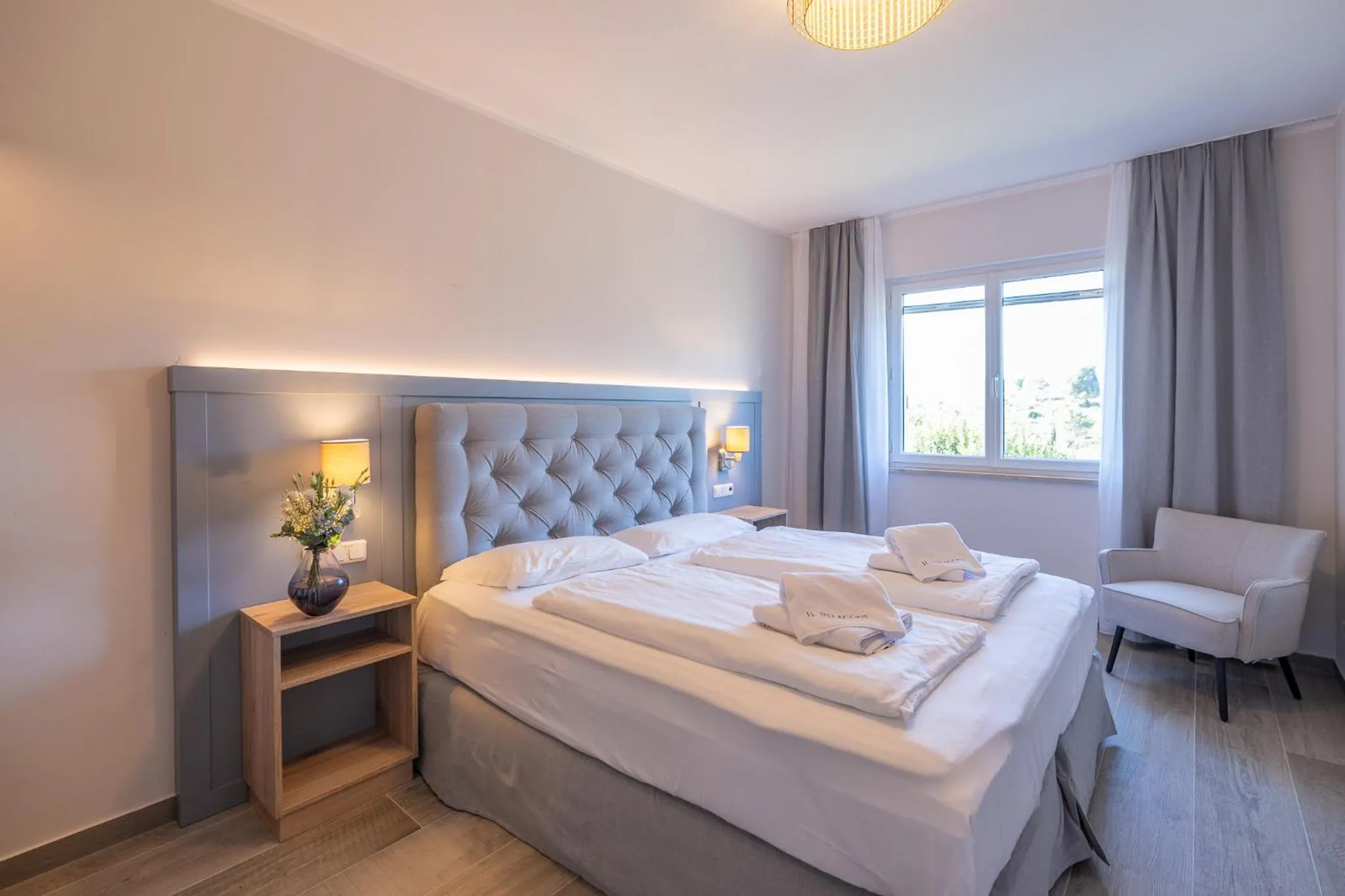 Bedroom, Bed in Il Pelagone Hotel & Golf Resort Toscana