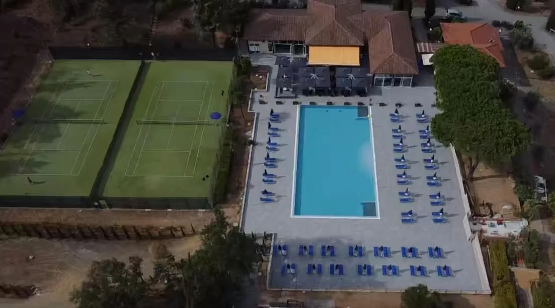 Tennis court in Il Pelagone Hotel & Golf Resort Toscana