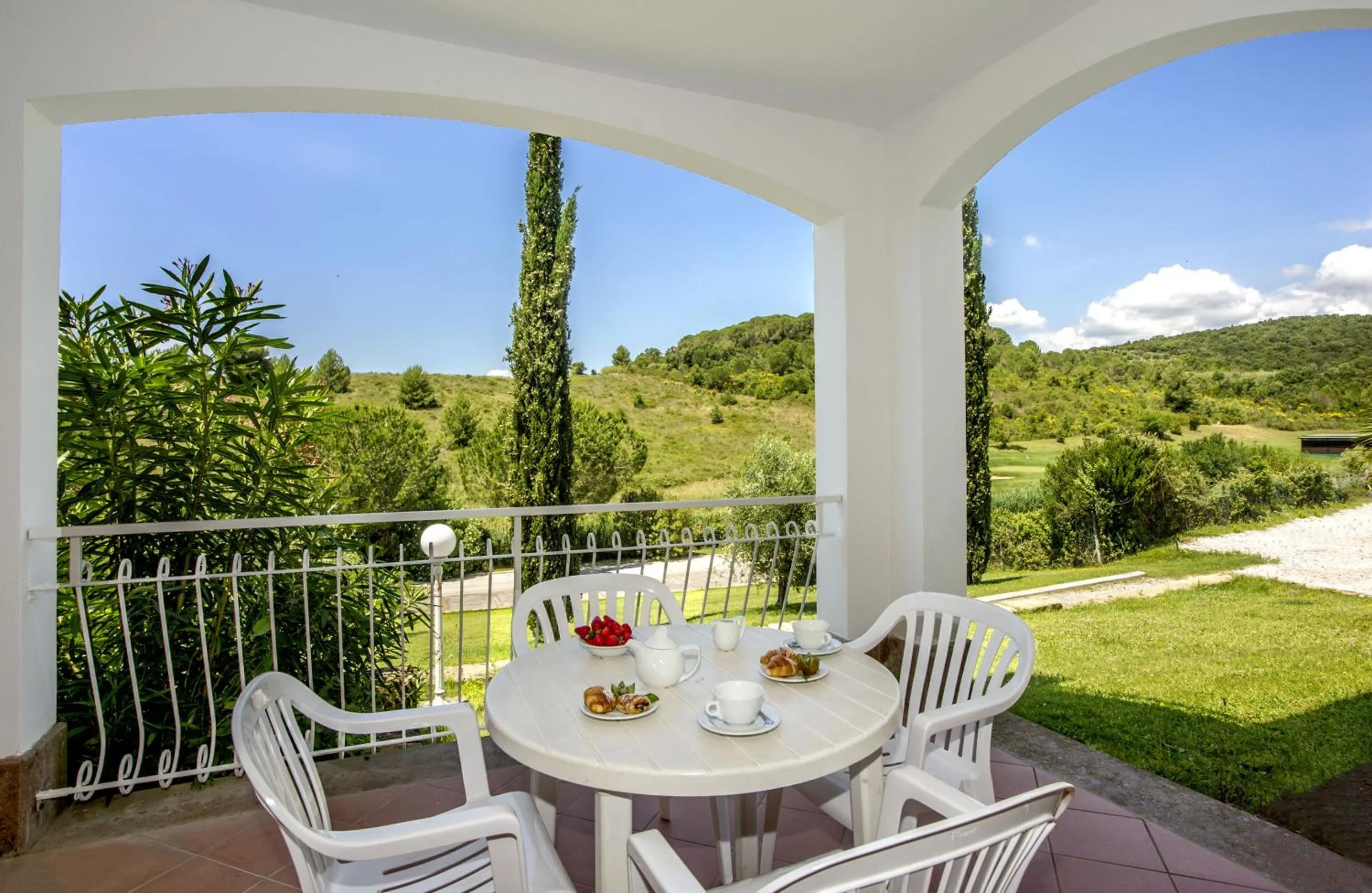 Balcony/Terrace in Il Pelagone Hotel & Golf Resort Toscana