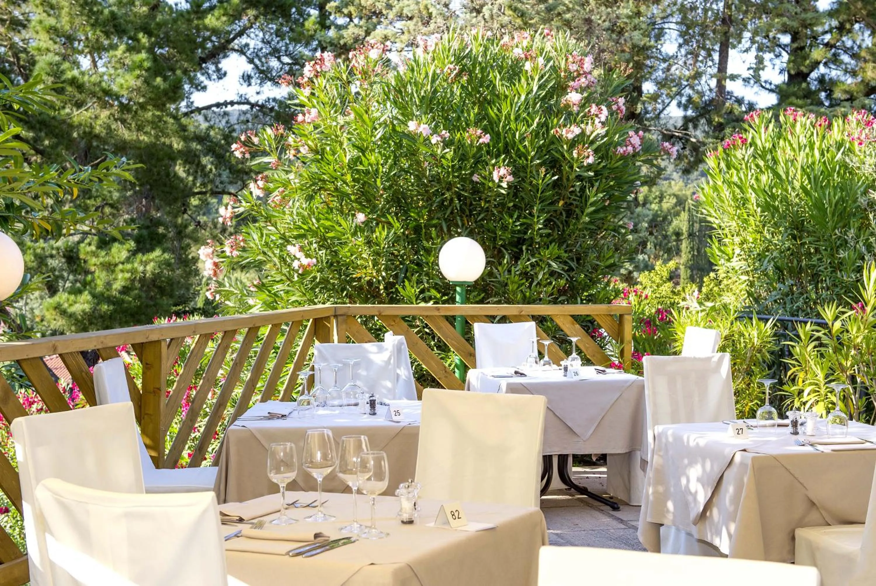 Restaurant/places to eat in Il Pelagone Hotel & Golf Resort Toscana