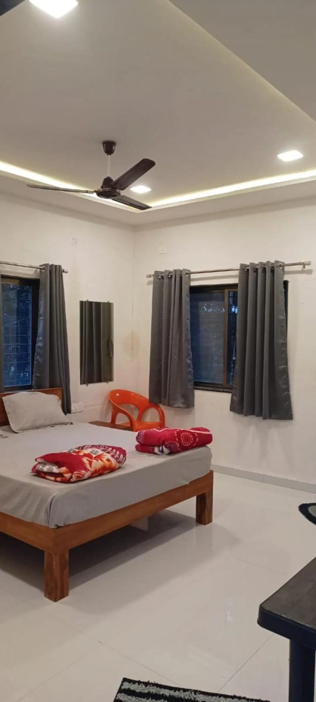 Bed in Hotel Randha and Lodging