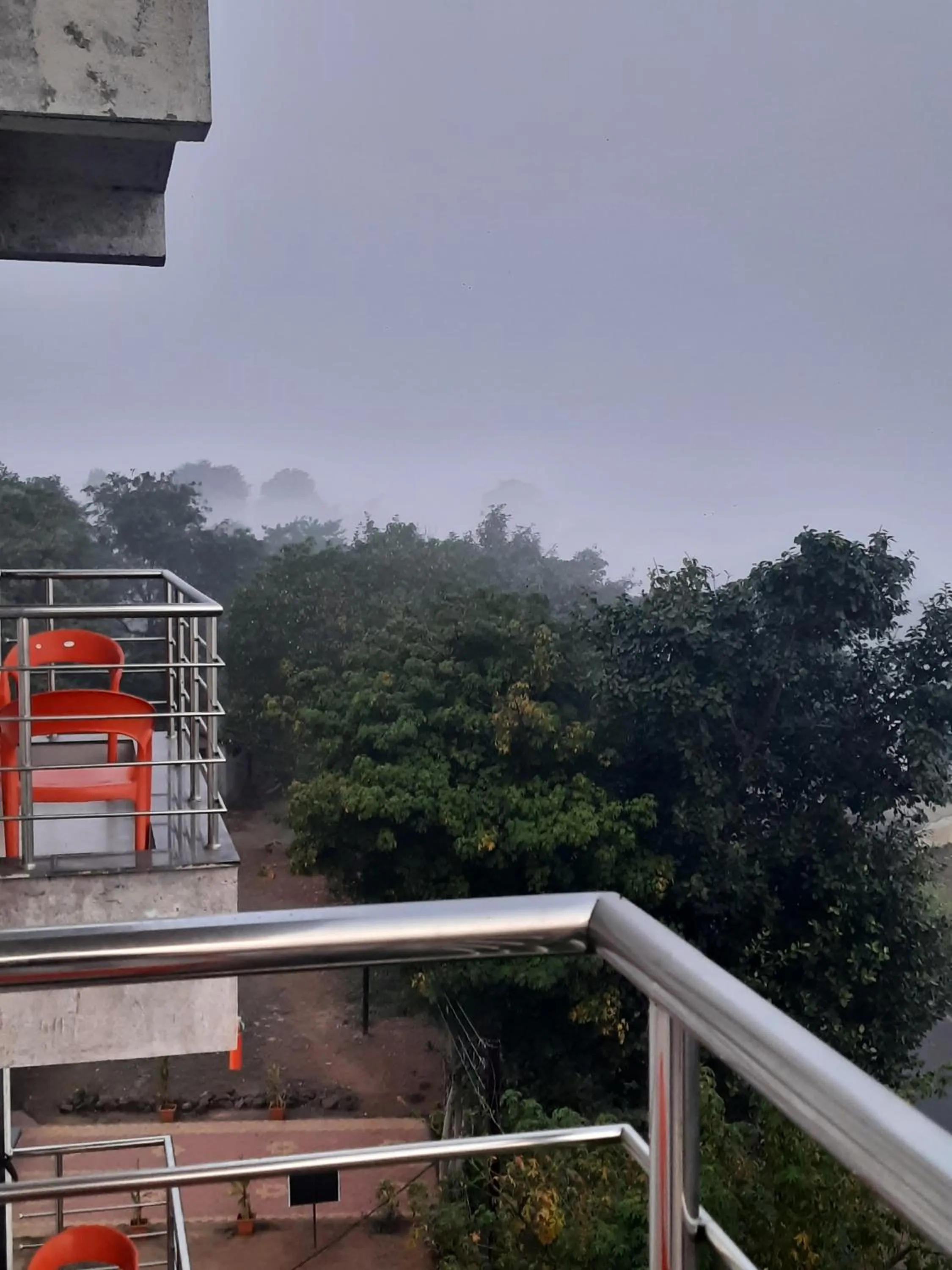 Day in Hotel Randha and Lodging