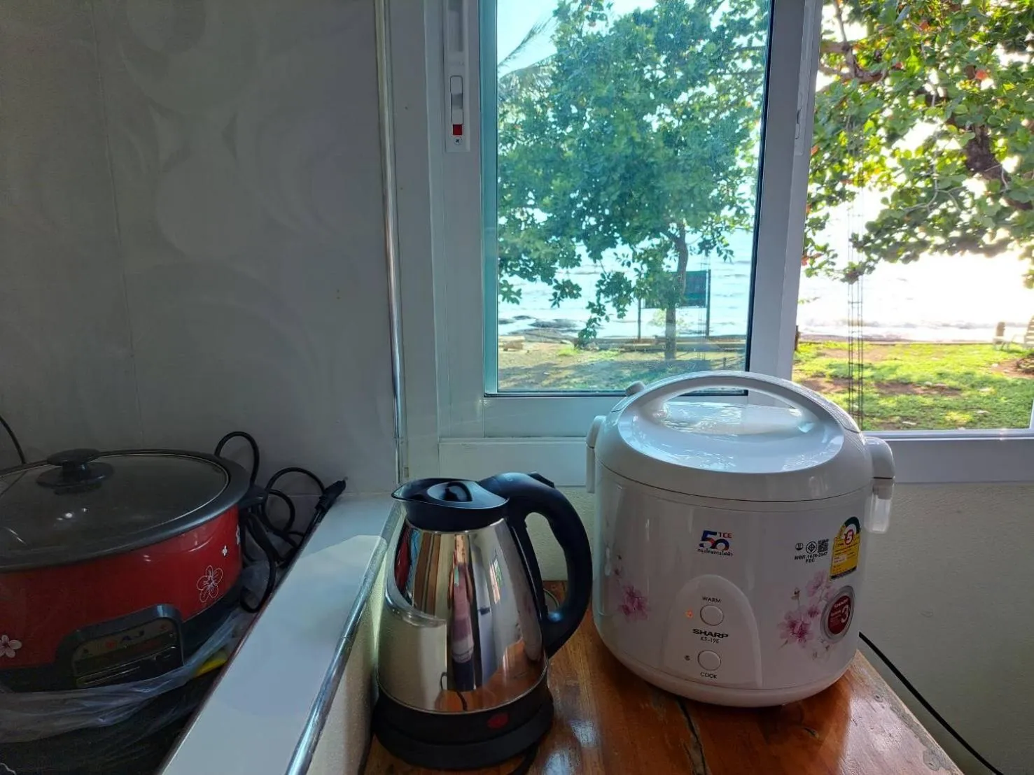 Kitchen or kitchenette in Lomtalay Resort Trat