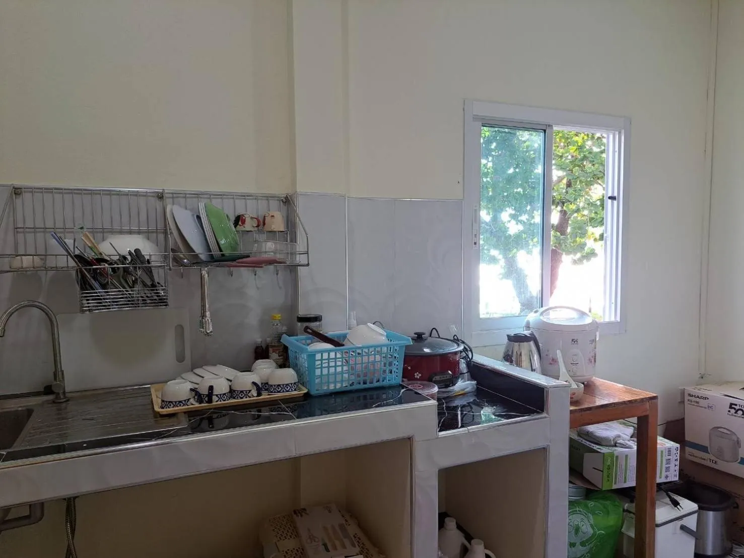 Kitchen or kitchenette in Lomtalay Resort Trat