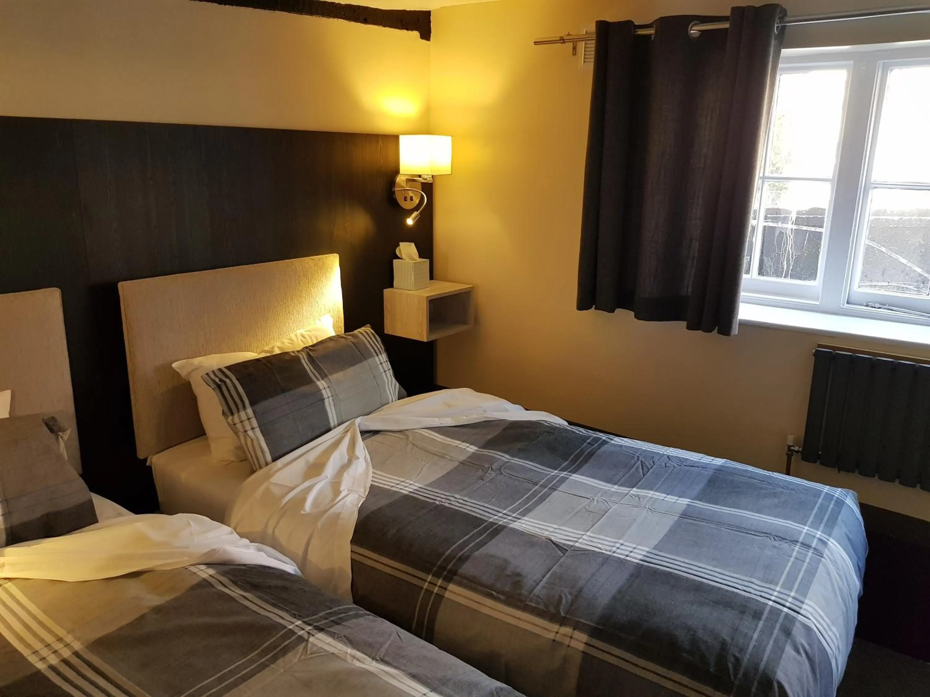 The Old Black Horse Inn