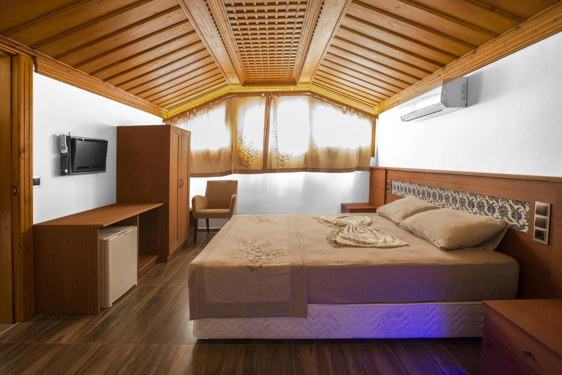 Bedroom, Bed in Grand Hotel Azmakhan Spa&Welness