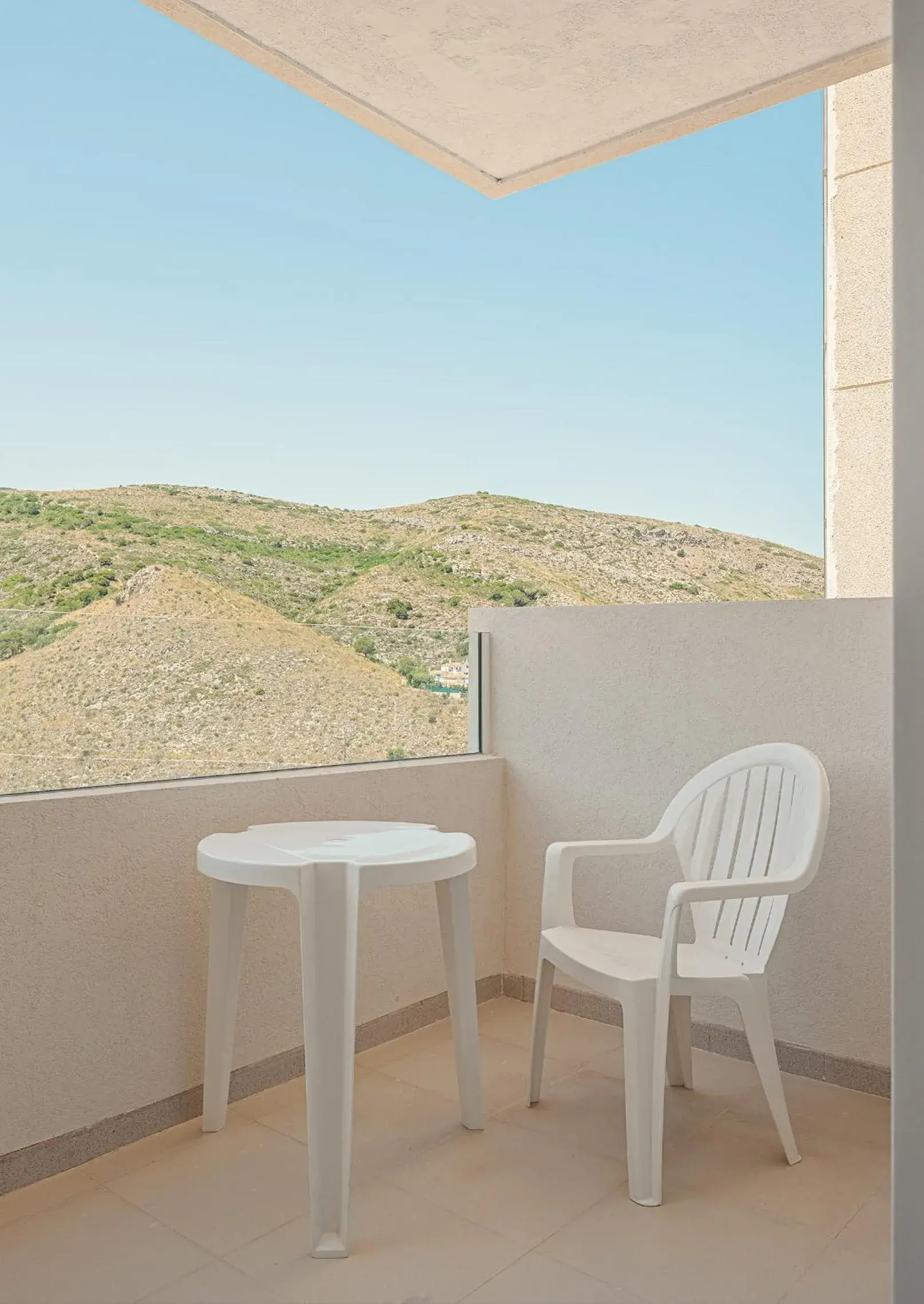 Double Room with Extra Bed (3 Adults) in Hotel Santamarta Double Room with Extra Bed (3 Adults) in Hotel Santamarta