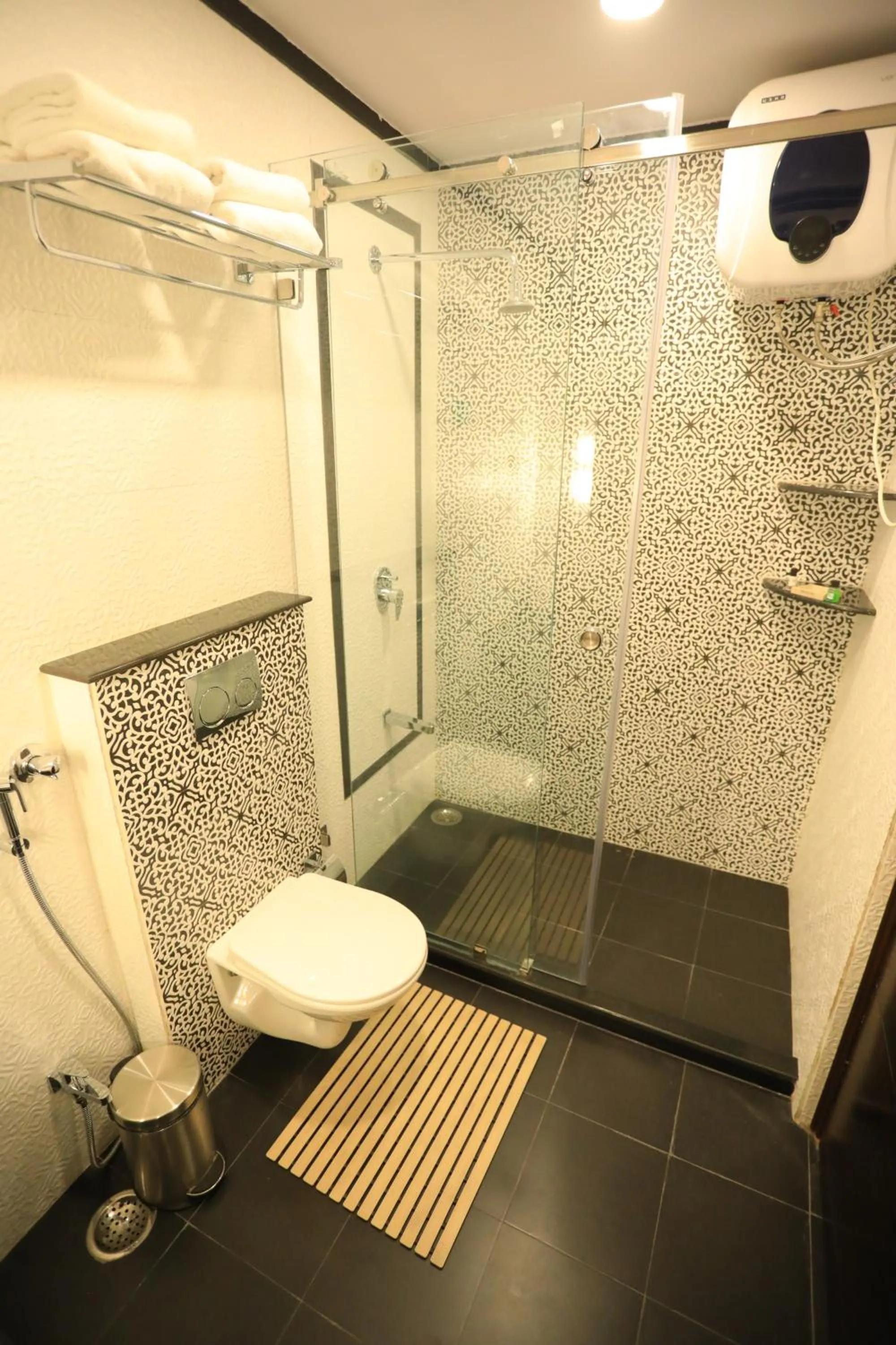 Shower in Harnawa Haveli - A Boutique Heritage Stay