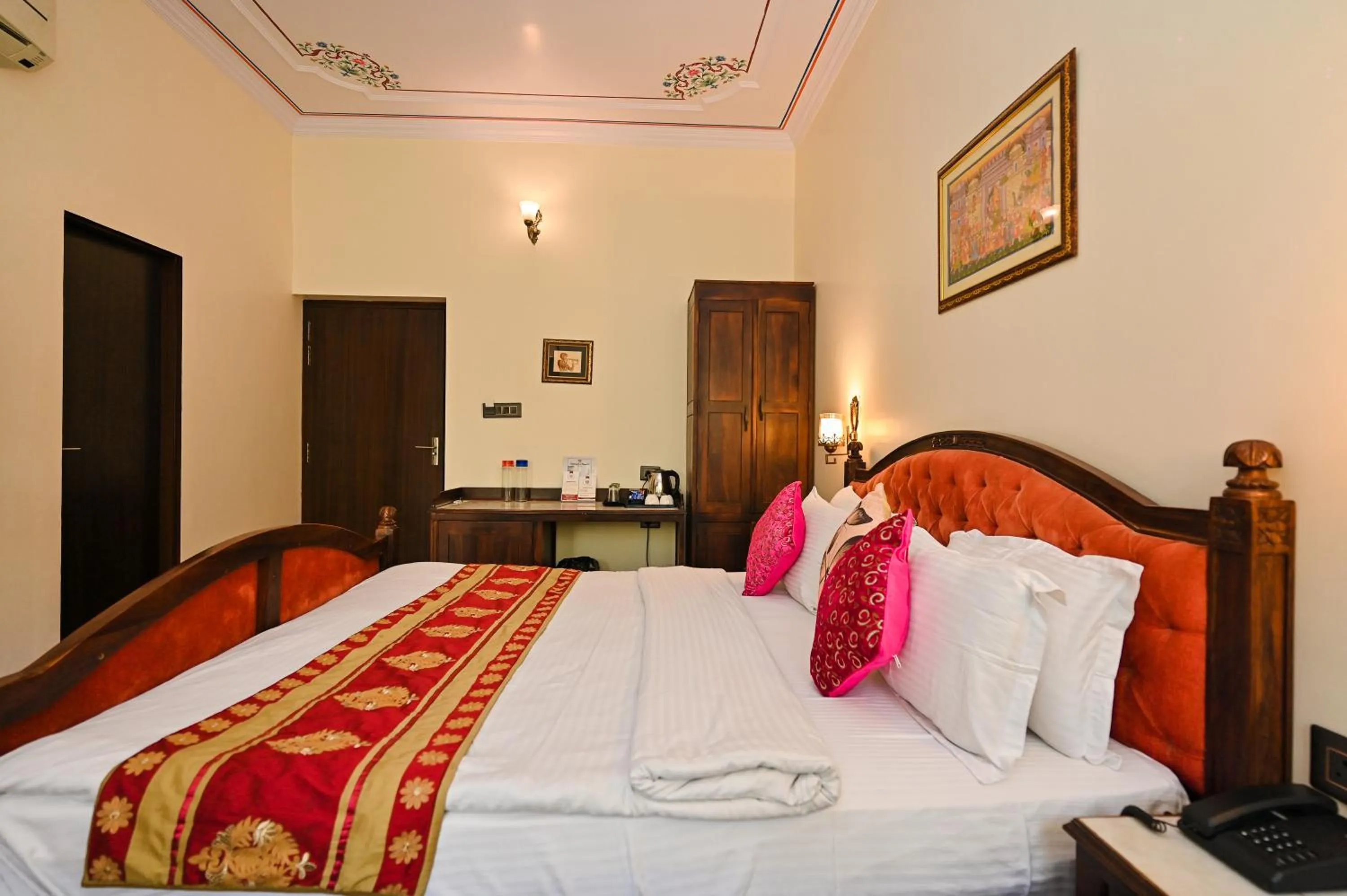 Bed in Harnawa Haveli - A Boutique Heritage Stay