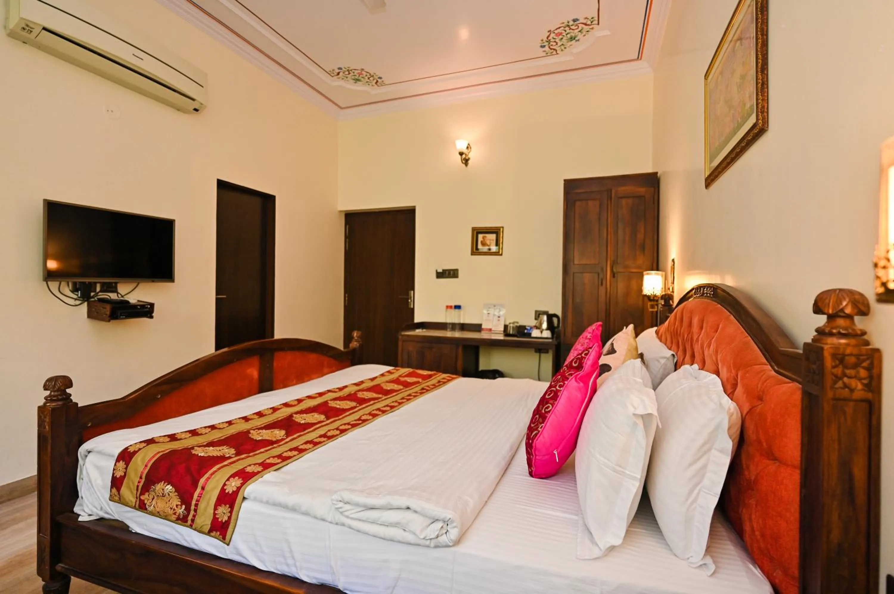 Bed in Harnawa Haveli - A Boutique Heritage Stay