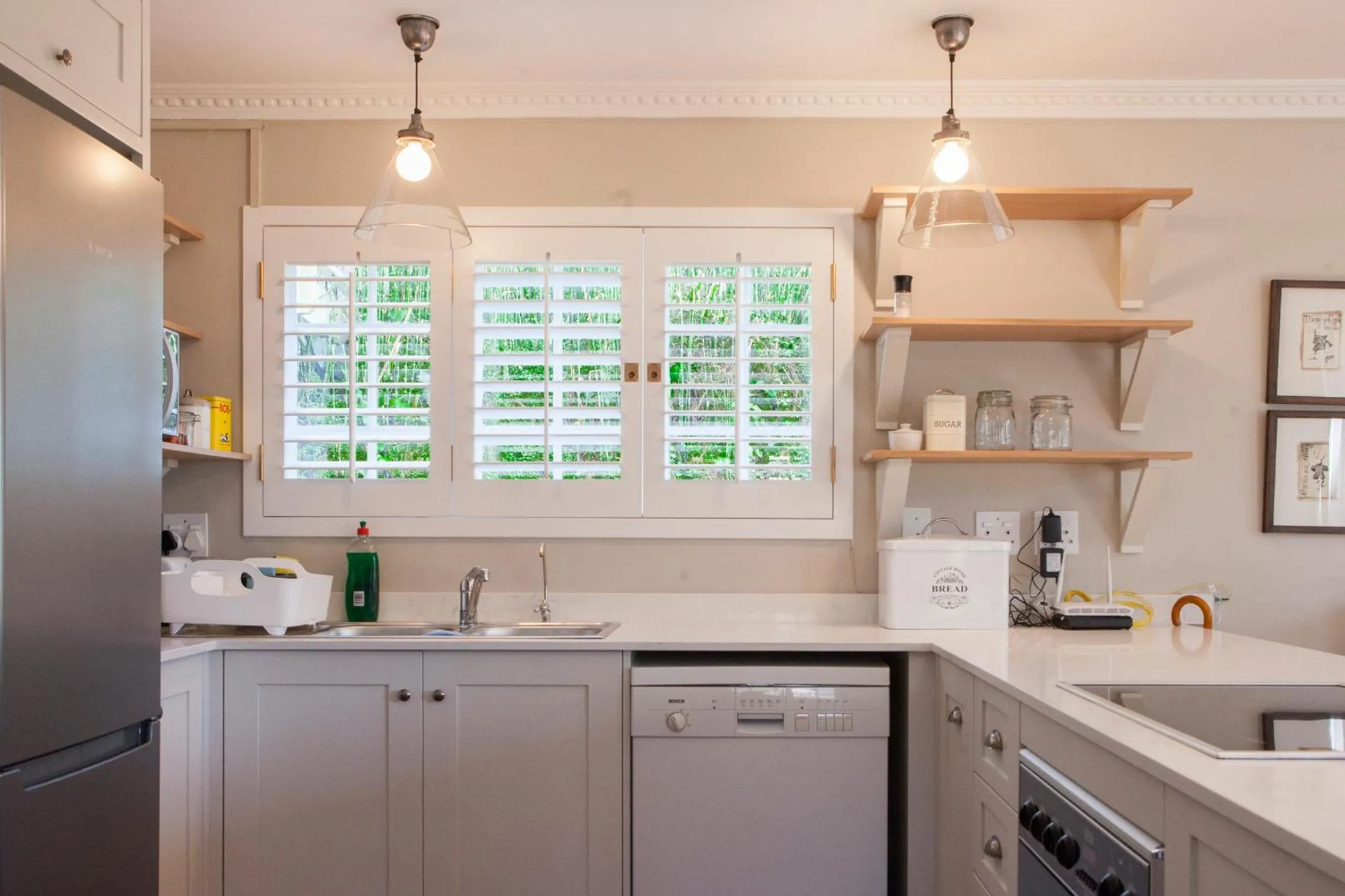 Kitchen or kitchenette in 33 Strawberry Lane - Studio and Cottage