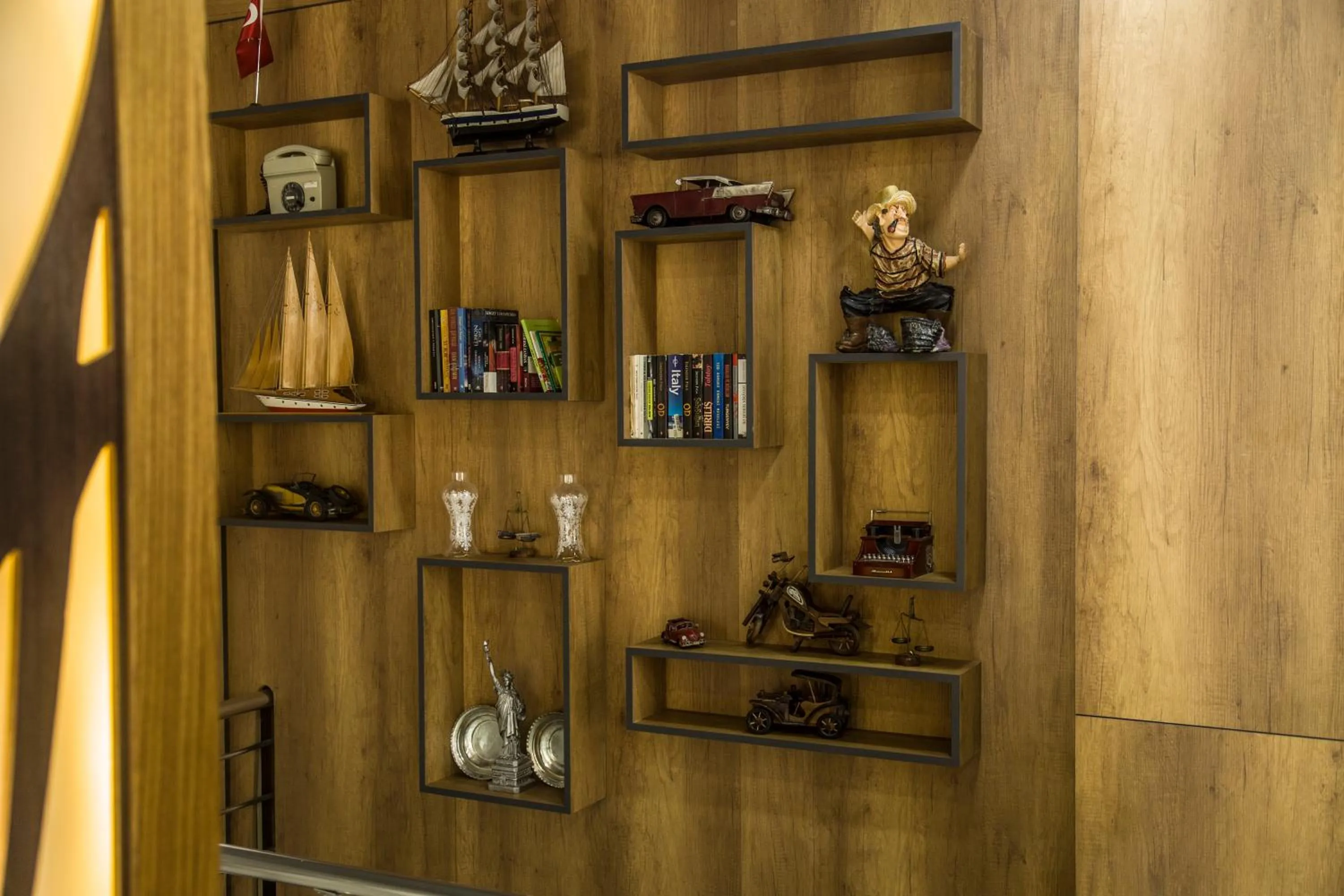 Decorative detail in Zengin City Hotel