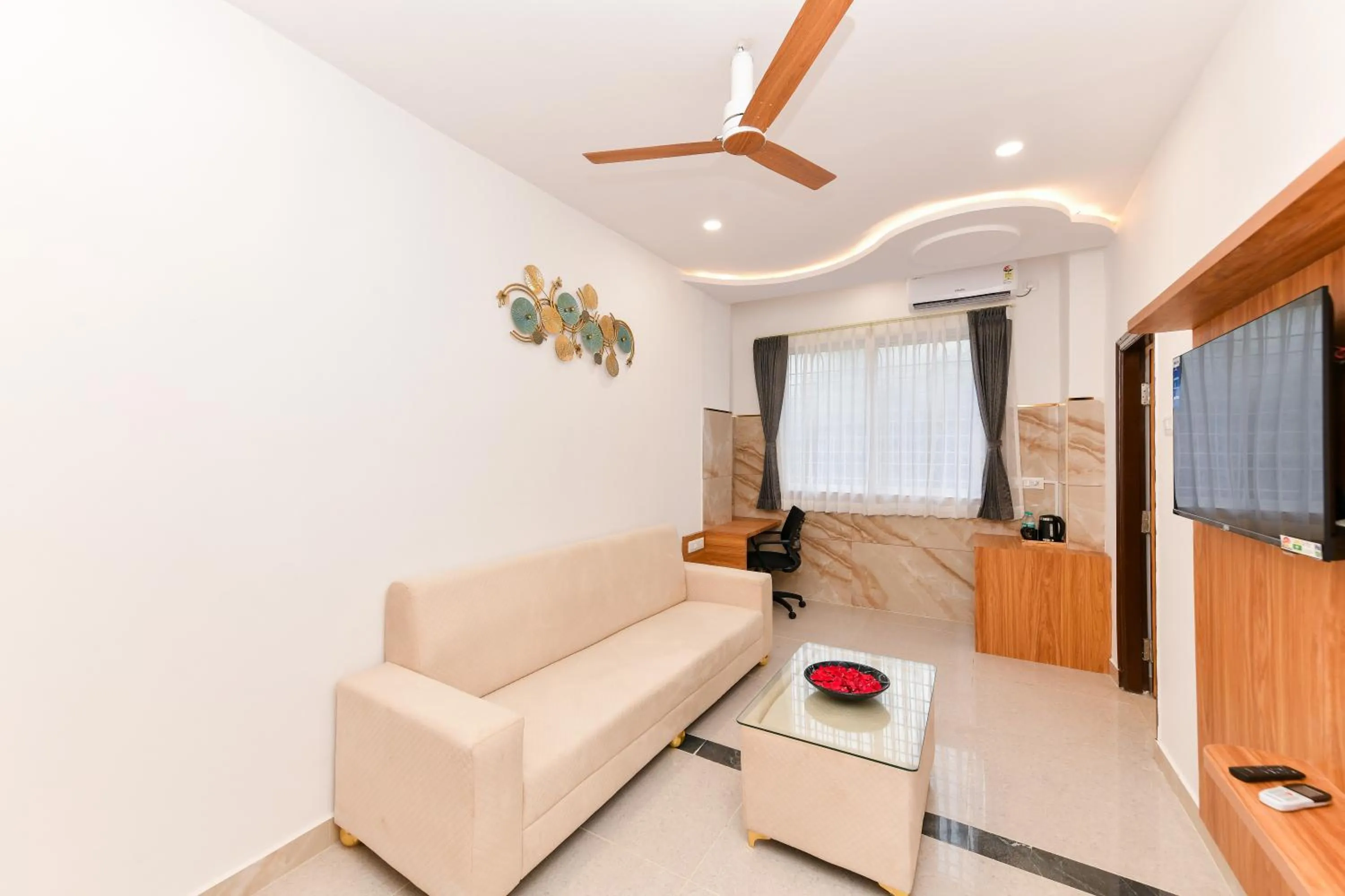 Seating area in Hotel Shine International