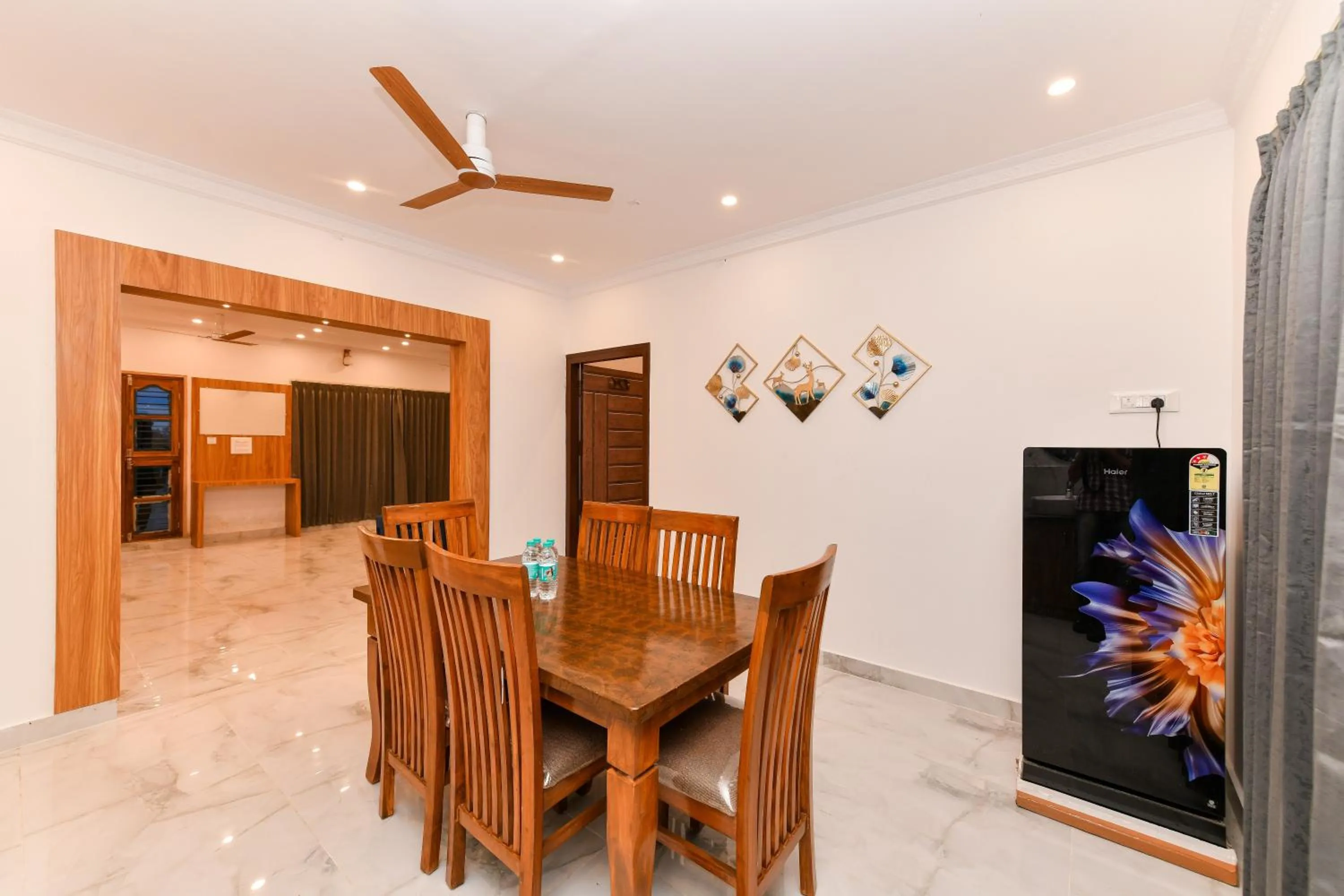 Kitchen or kitchenette in Hotel Shine International