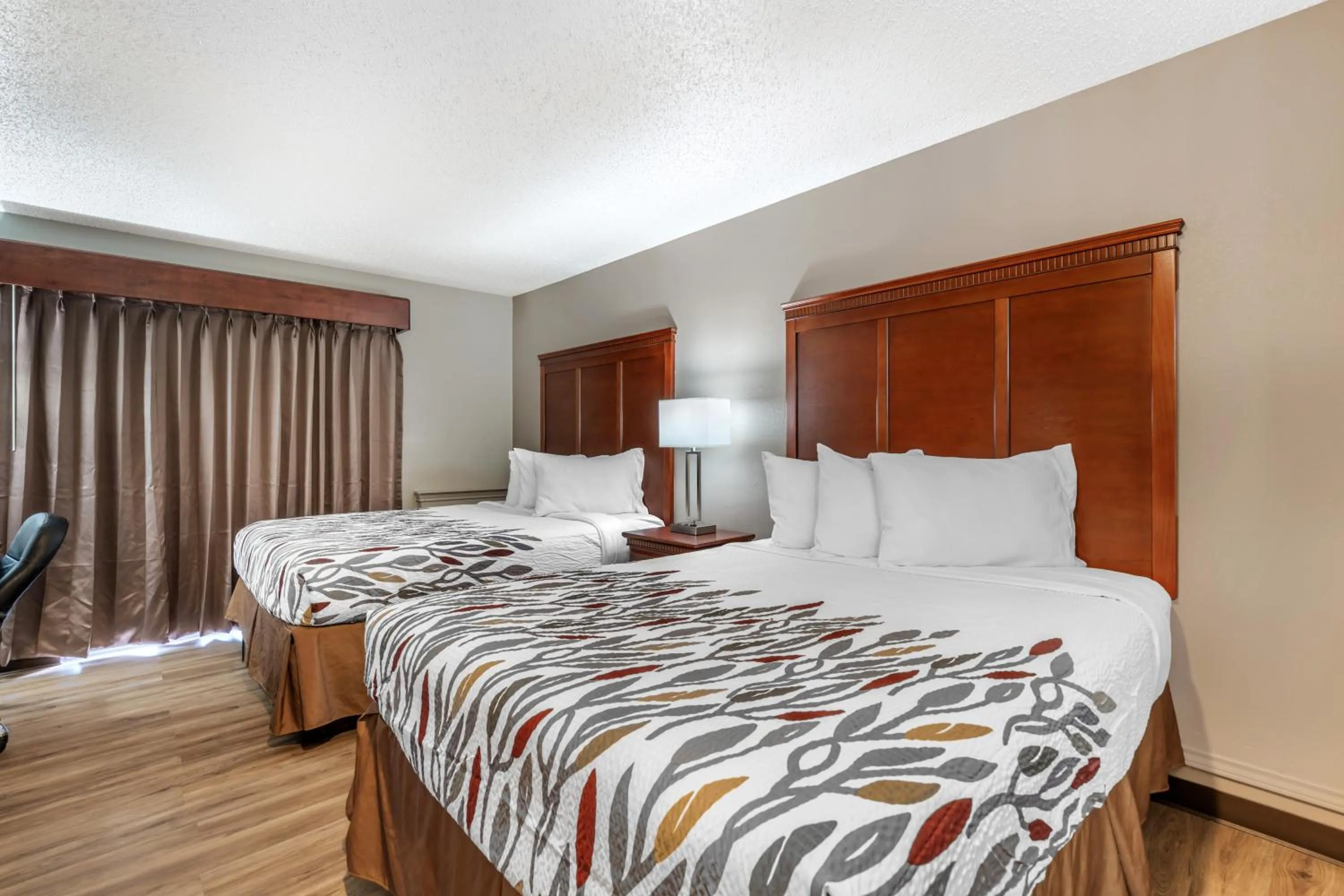 Bed in Best Western Trail Dust Inn & Suites